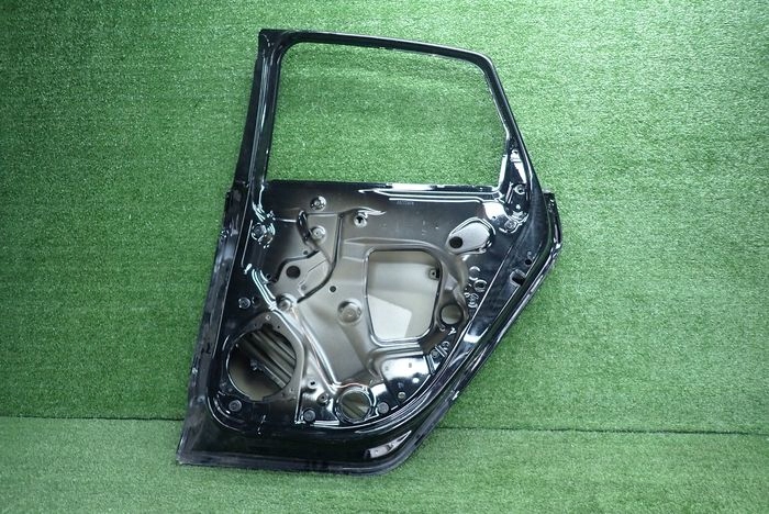 AUDI A1 10- door right rear. rear part