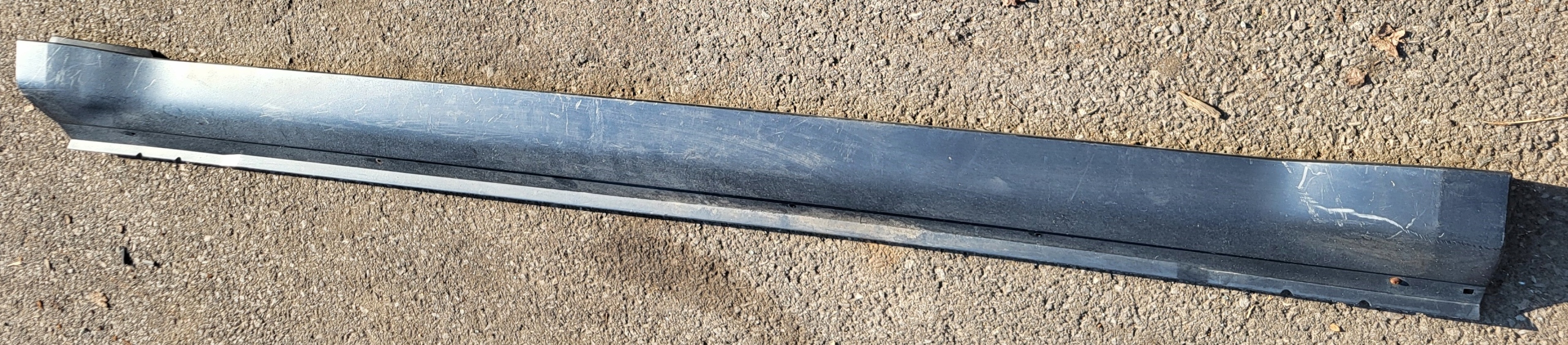 moulding cap threshold right front MITSUBISHI OUTLANDER II 6512A025-02 OE