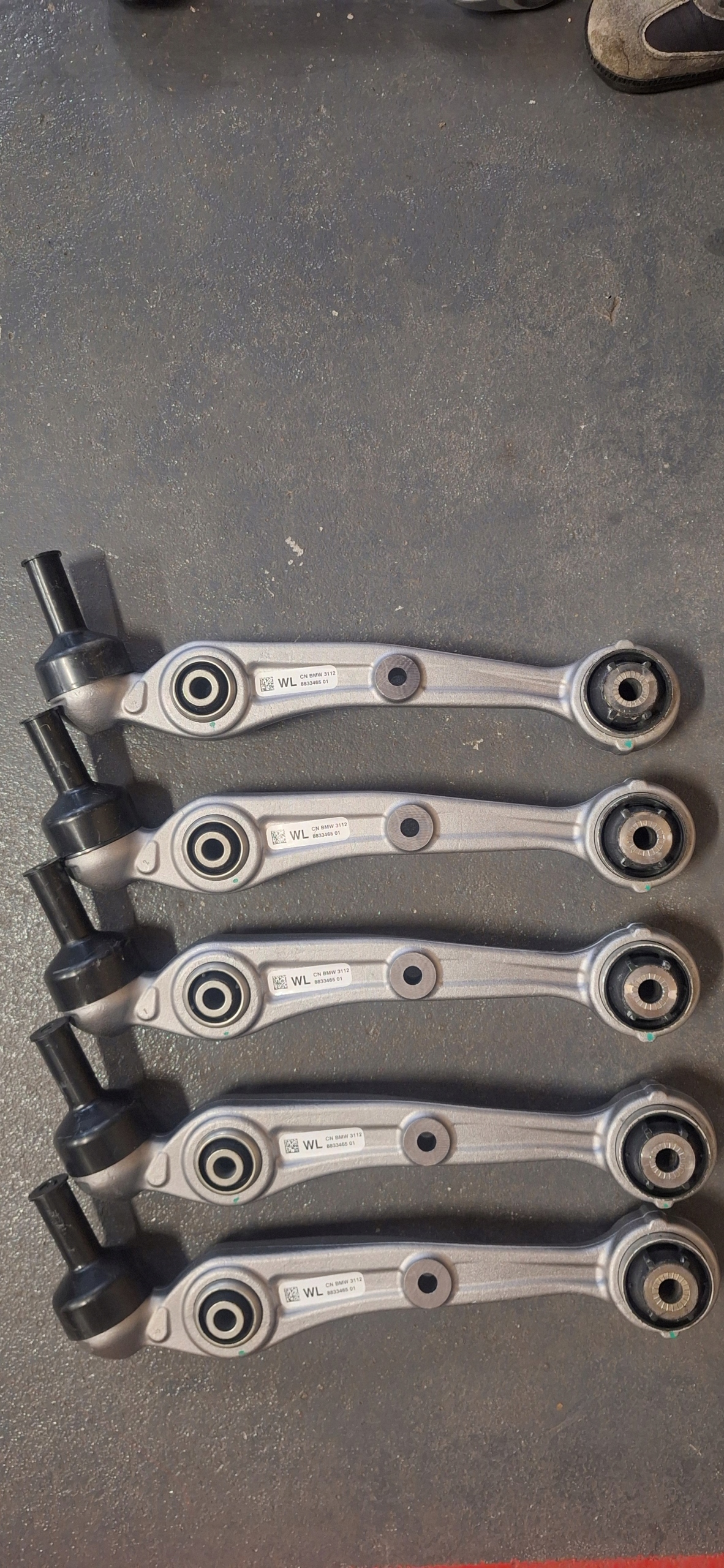 WAHACZ LEWY PRAWY PRZÓD 31118833465 8833465 8866771 BMW IX I20