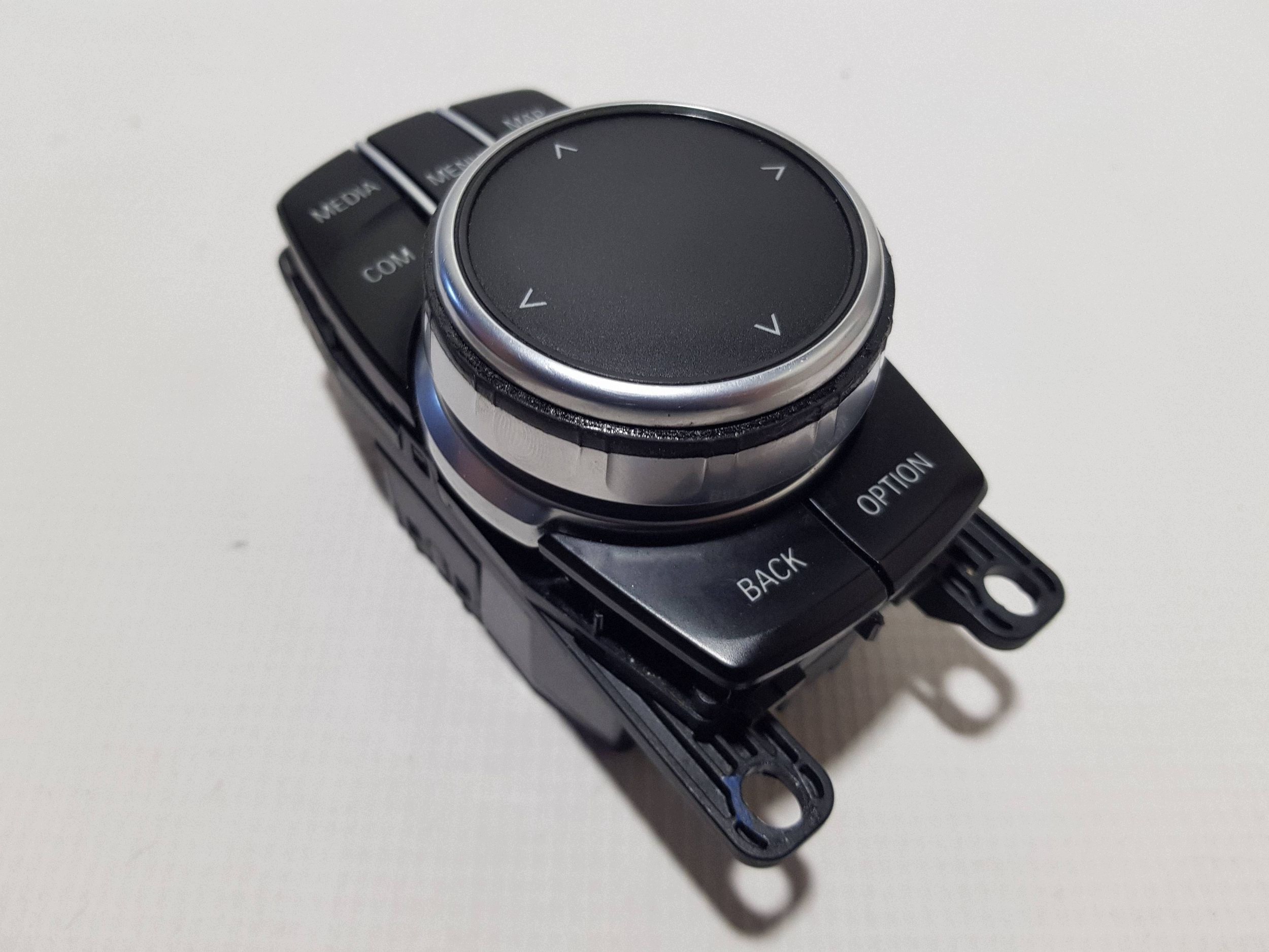 POKRETLO PANEL switch IDRIVE BMW SERIA 5 G30 G31 6844224