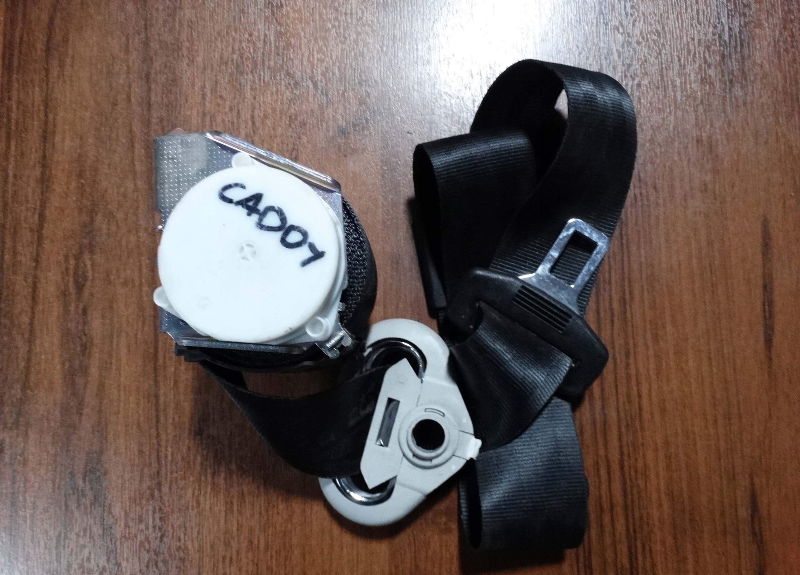 IDEALNY GURTEN SICHERHEITS HINTEN LINKS VW CADDY 1