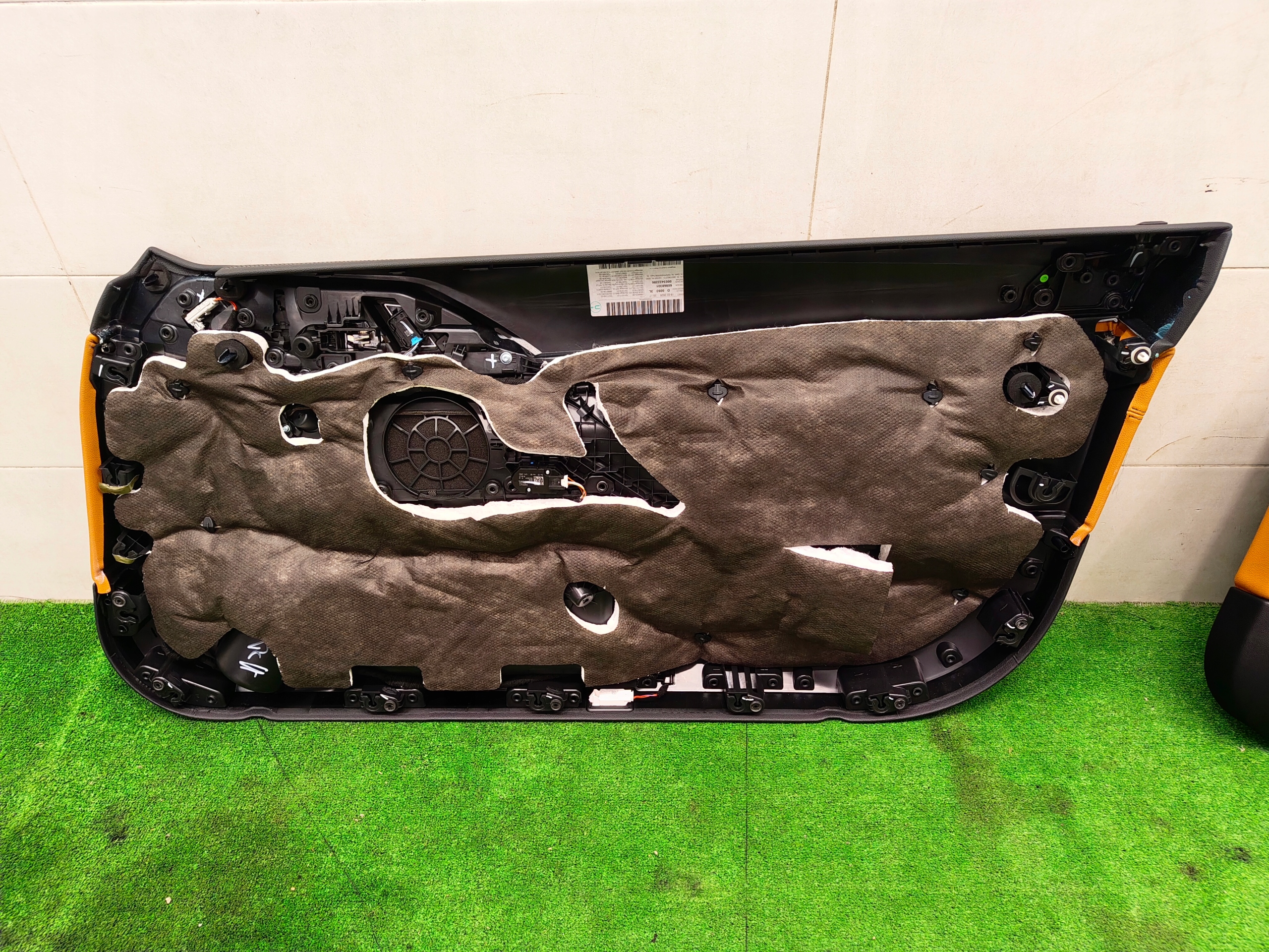 BMW 4 G22 side door right upholstery leather HARMAN KARDON