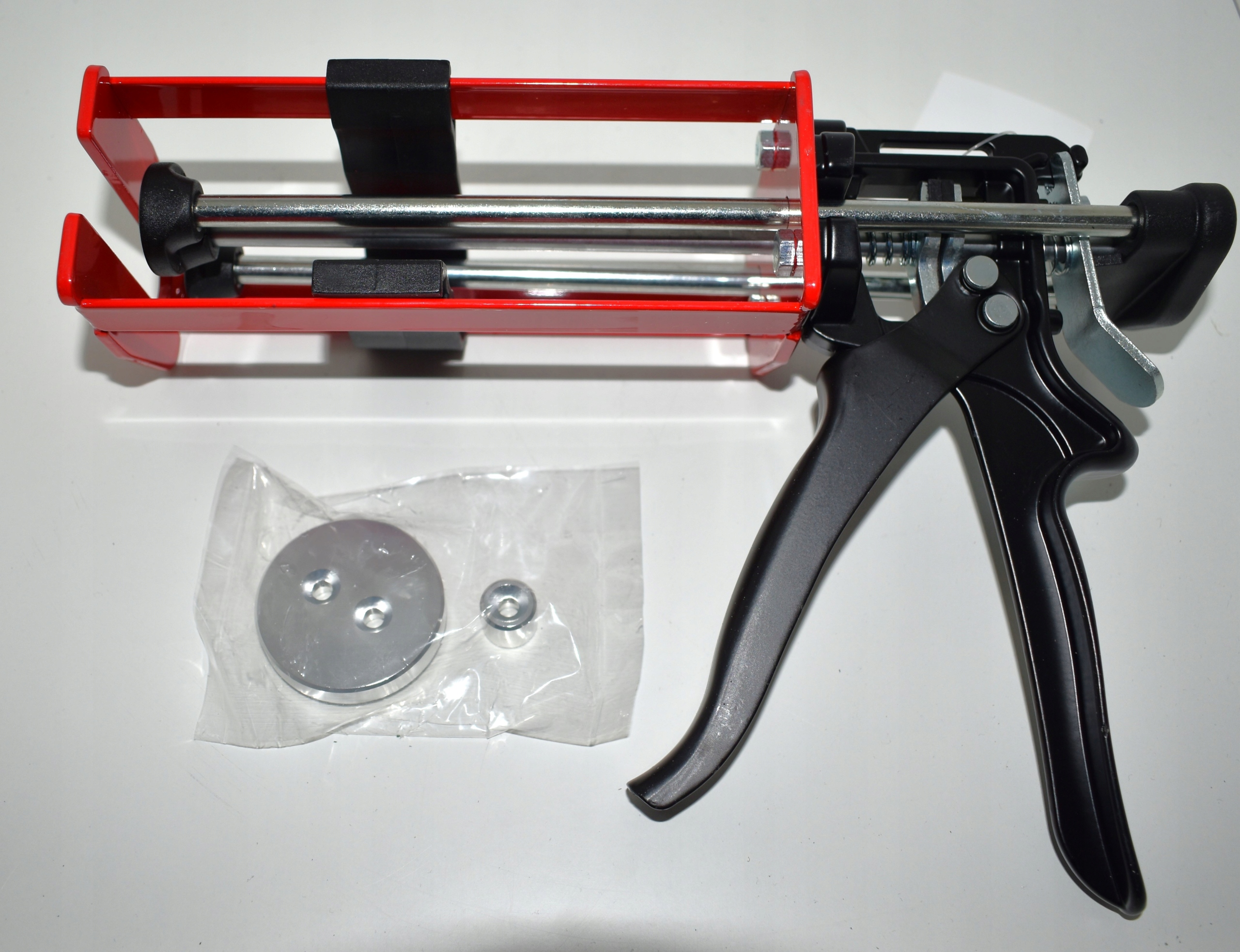 Pistole M200 pro dvousložkové epoxidové lepidlo Tenax Akemi