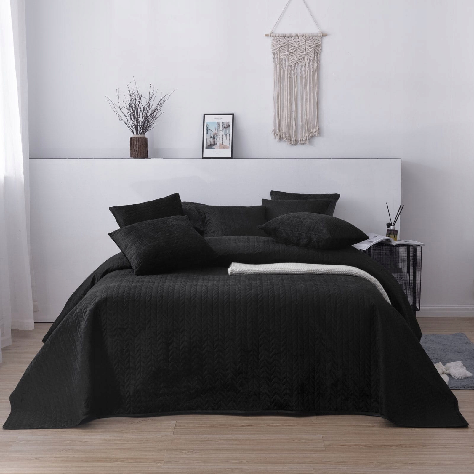 Dekorativní přehoz Moxie 200x220 velvet černý