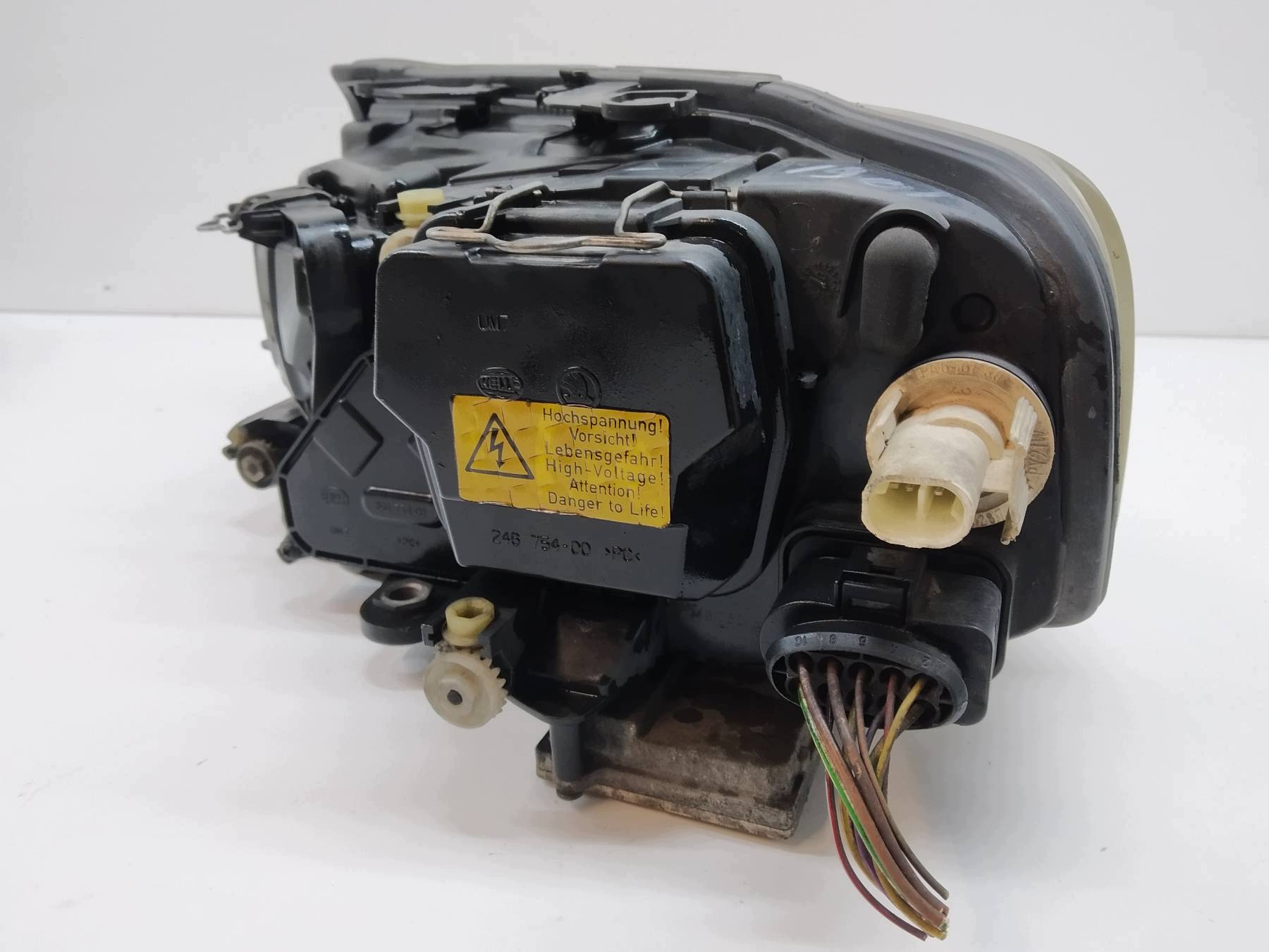 light front right XENON EUROPA Skoda Superb and (2001-2008)
