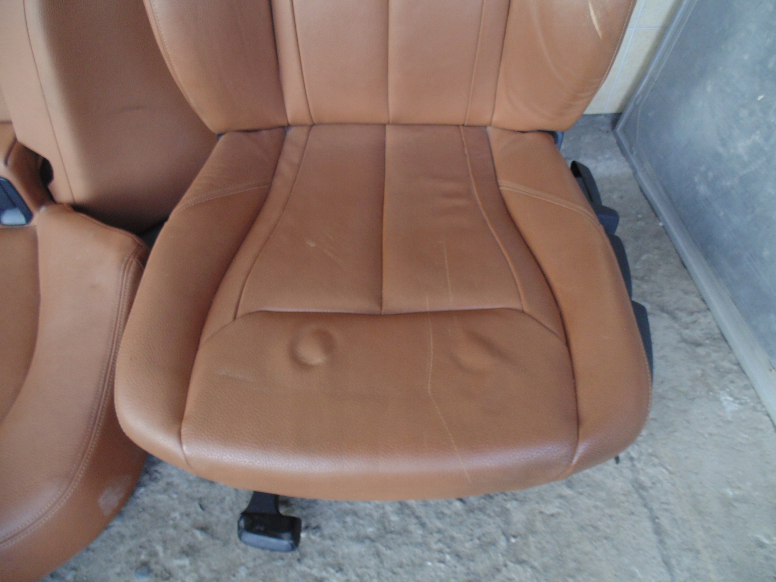SITZE MITTE LEDER BMW 4 F32 F36 2016 ROK.