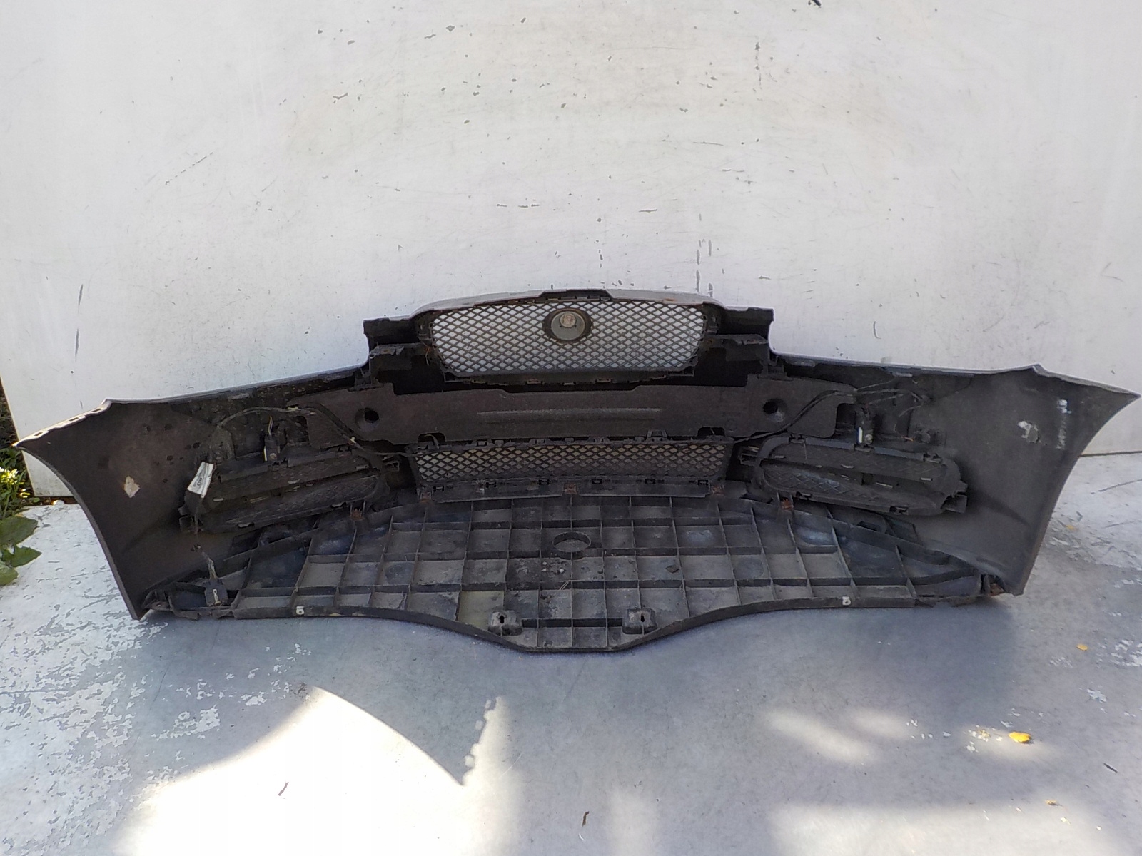 689 JAGUAR XF X250 bumper front front