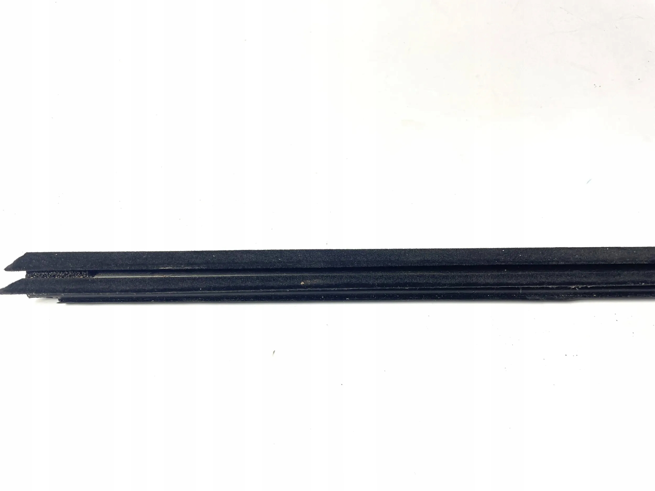 Ram 1500 V gasket inner windows door right front front 2019-24