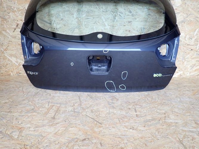 KIA RIO 11- boot doors rear part