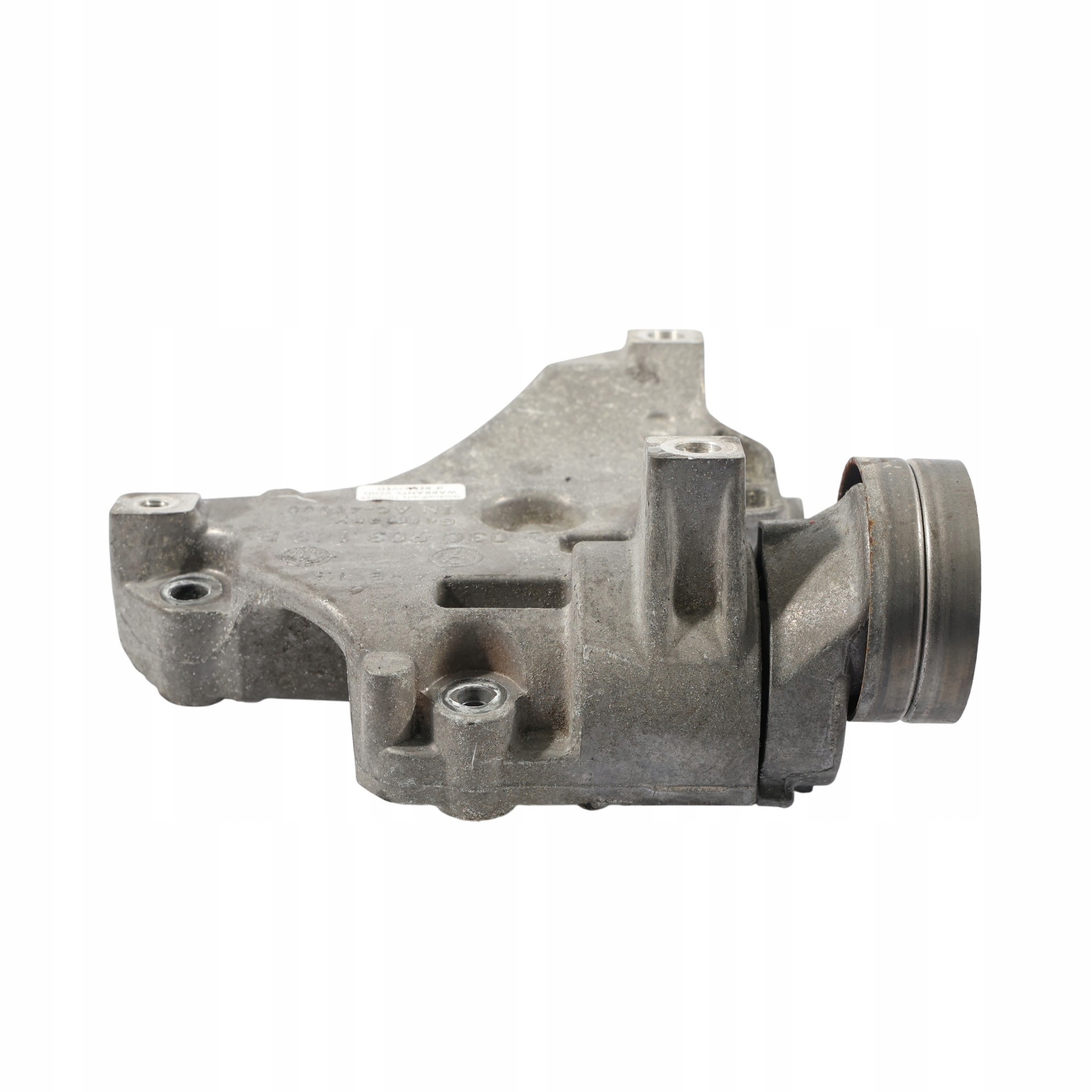 vw Golf 6 SCIROCCO 3 крепление компрессора кондиционера 03C903143B