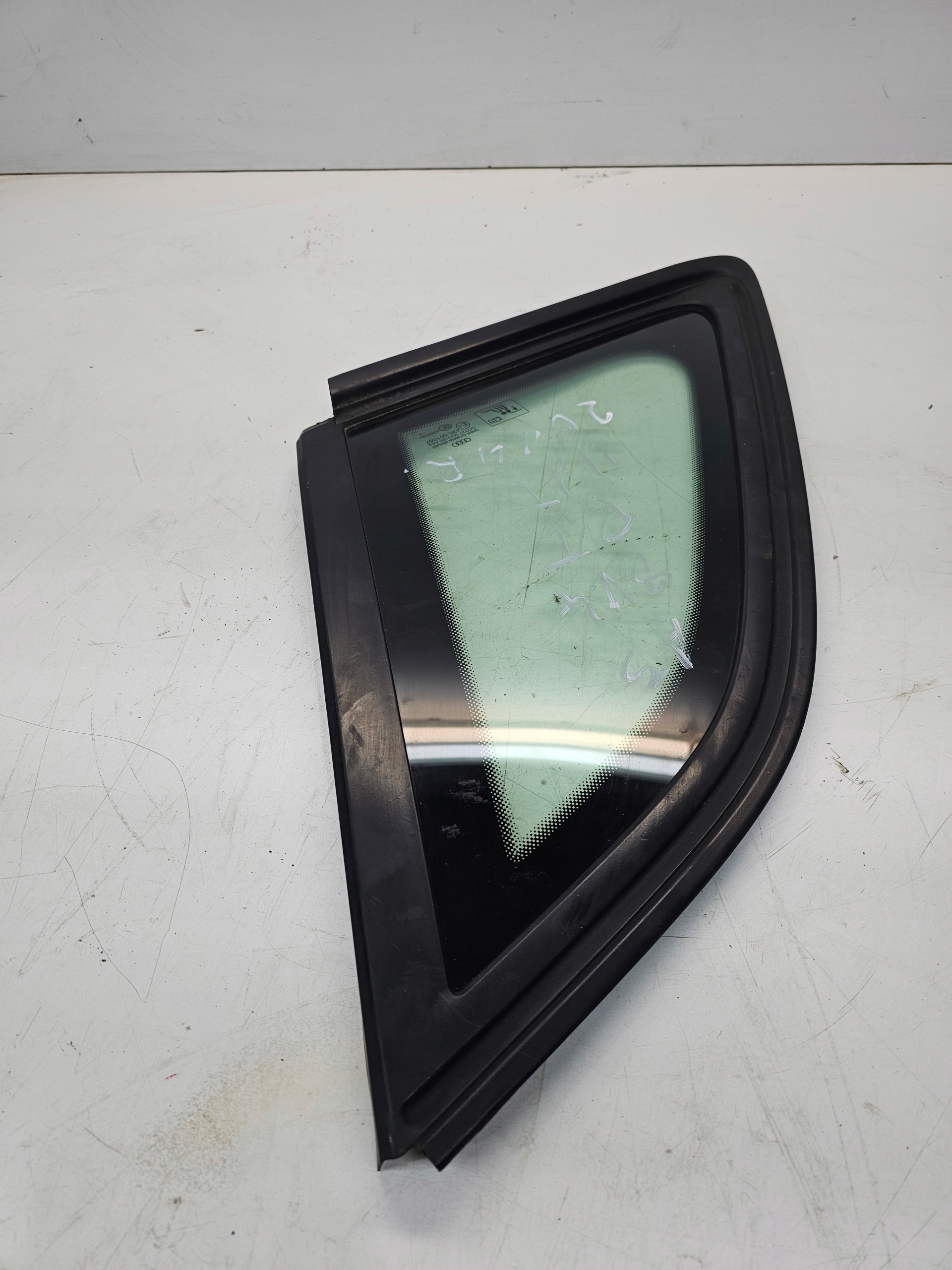 window bodywork below MAT AUDI A3 8V4 5-door right rear part 2014R