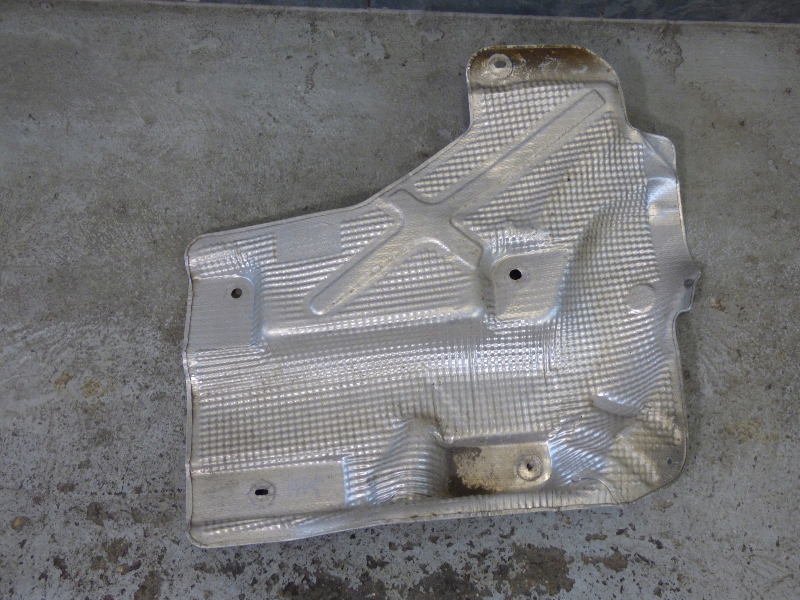 Blende Abdeckung termiczna 39007225 OPEL ASTRA K V