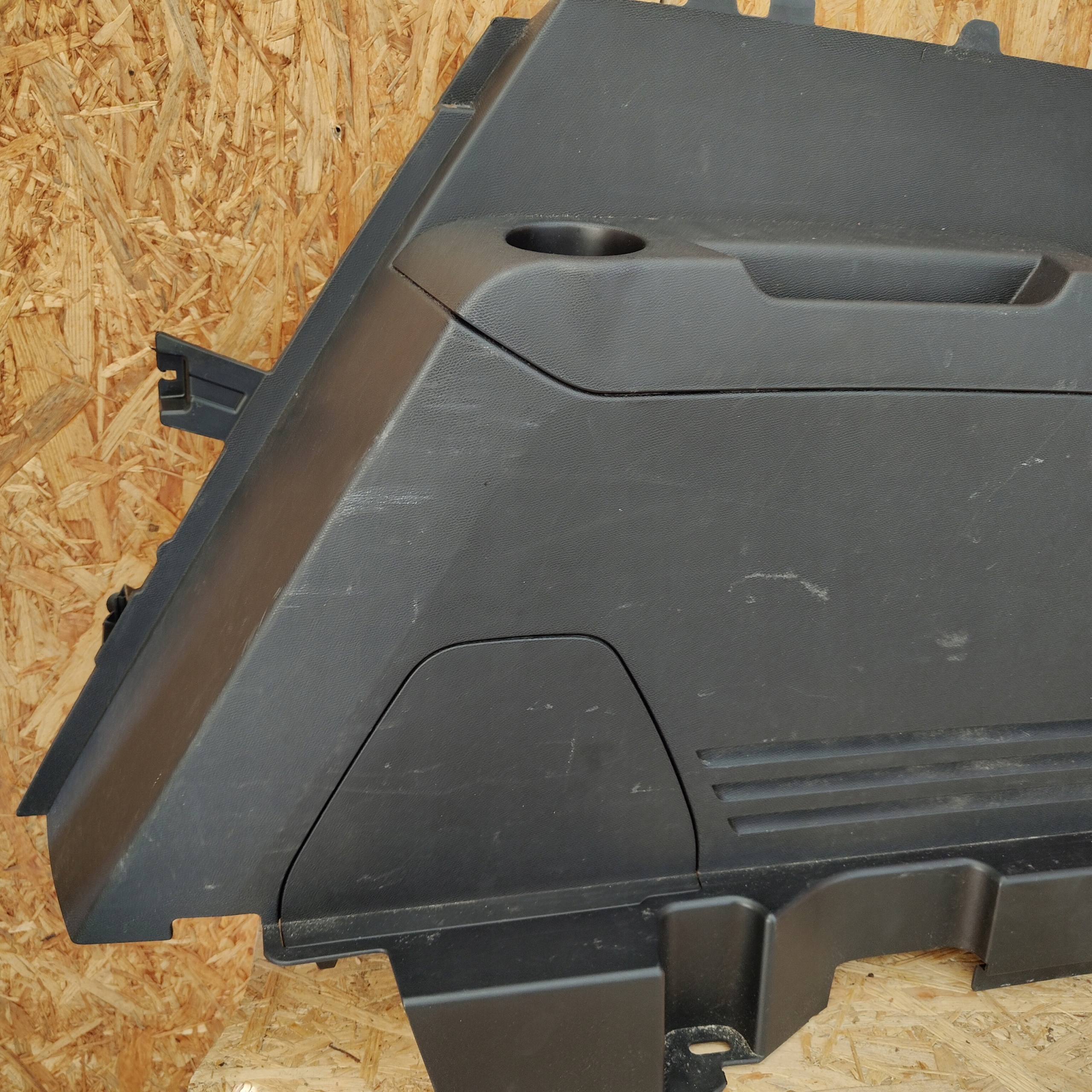 boot upholstery rear part right PEUGEOT 5008 II