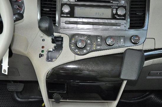 Držák na telefon Kuda Toyota Siena od roku 2011