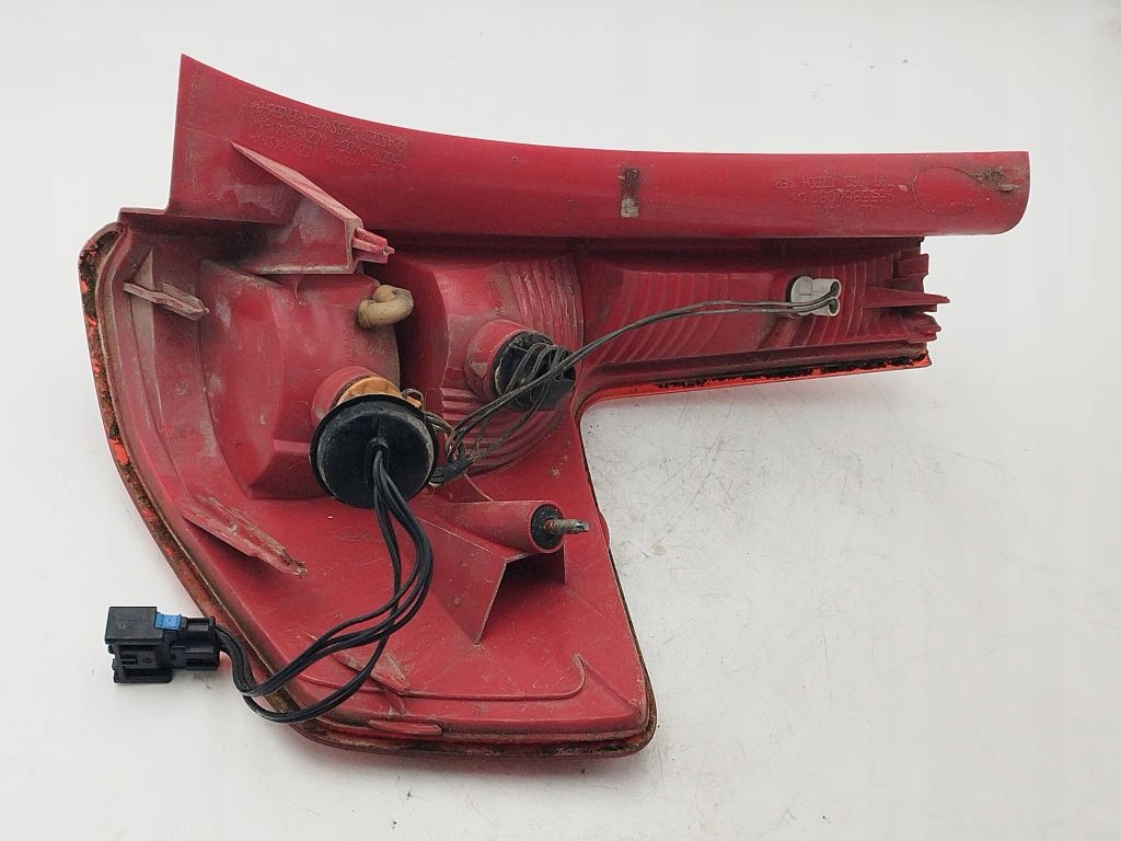 Citroen C4 and light left rear part rear