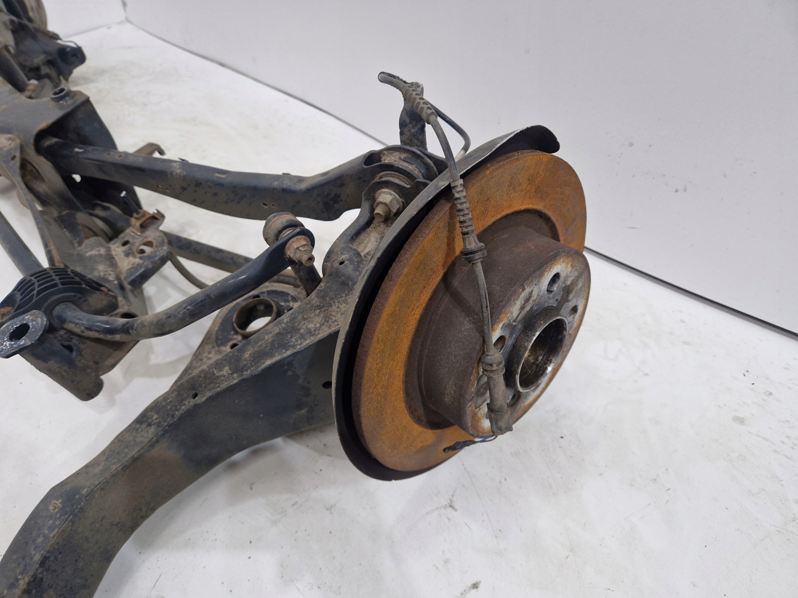 axle beam rear. BMW X1 F48 2.0 D X DRIVE
