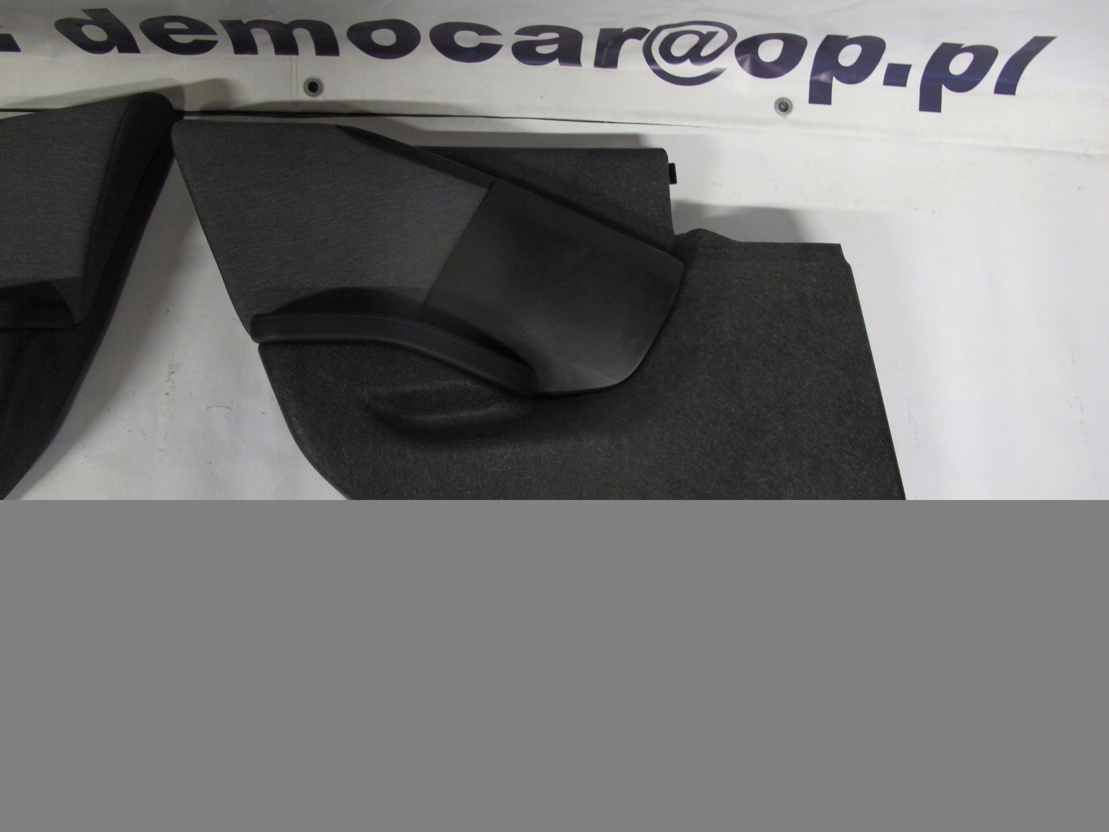 BOCZKI DRZWI TYŁ BMW I3 I01. Waga produktu z opakowaniem jednostkowym 1 kg