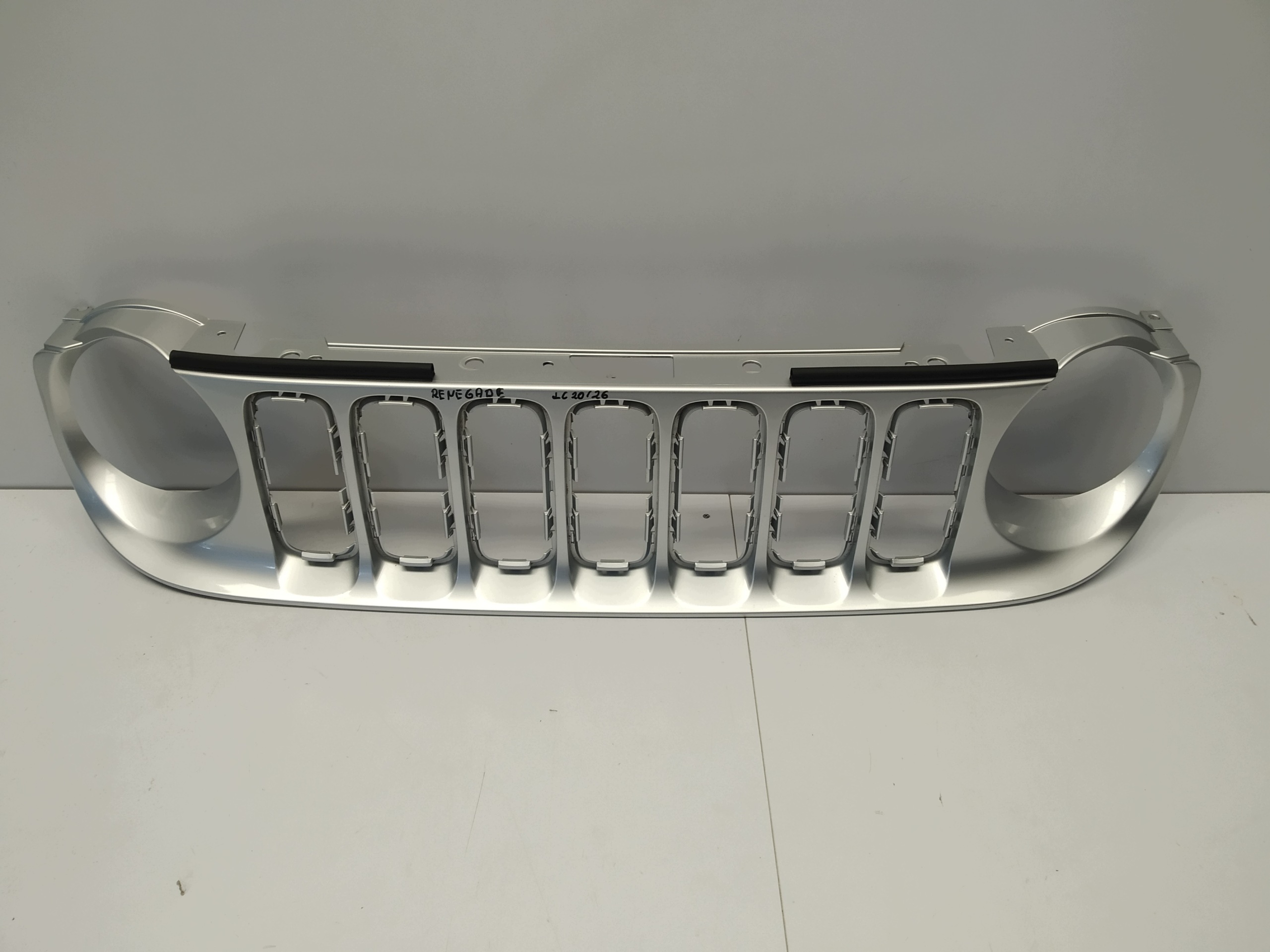 2014-2018r Jeep Renegade front PREKLADgrill front original 735587825