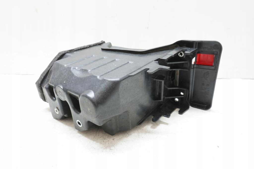 31651454 - Крышка батарейного отсека VOLVO XC60 II T5