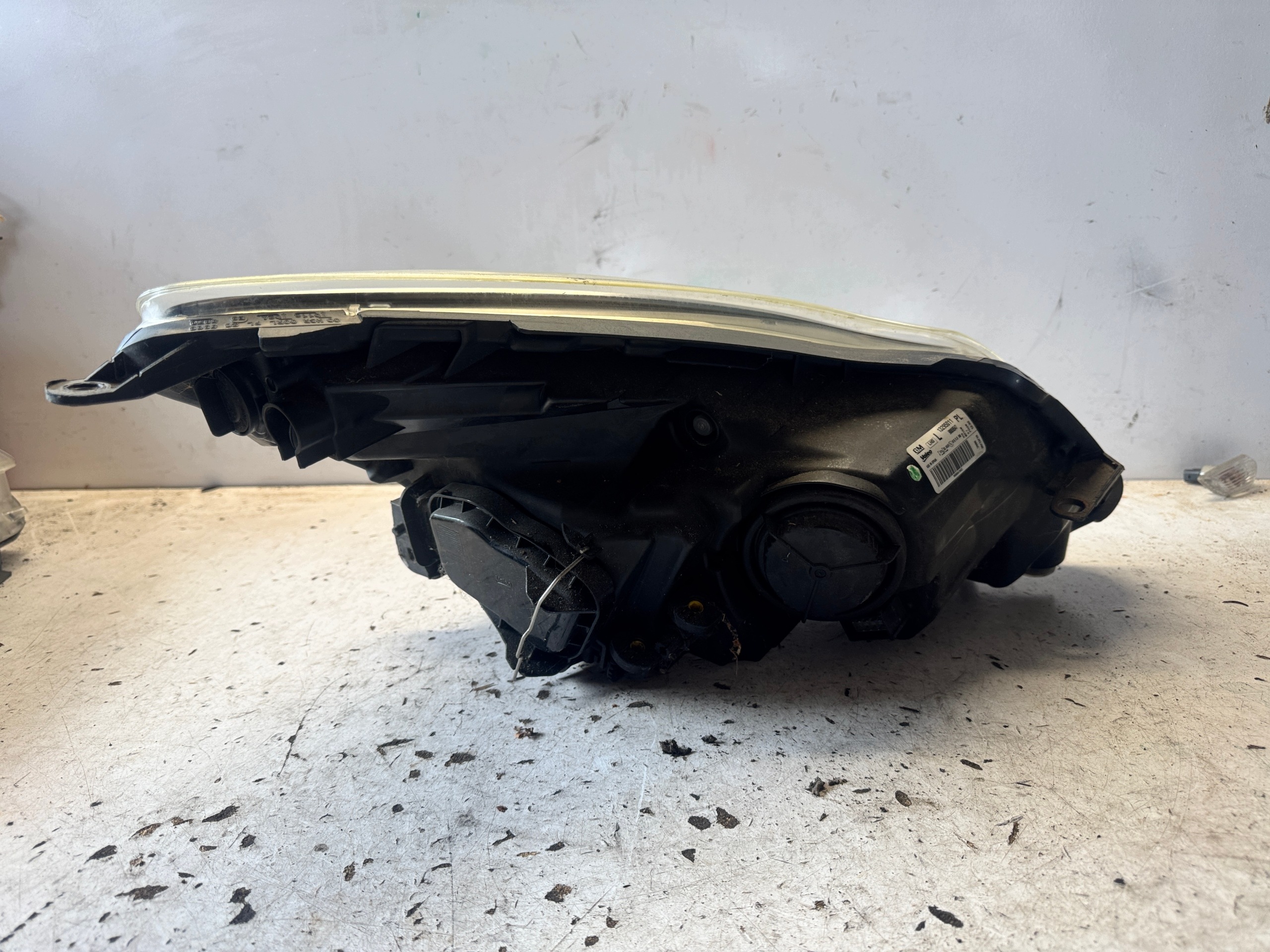 OPEL CORSA D LIFT REFLEKTOR light left front left EUROPA 13295011