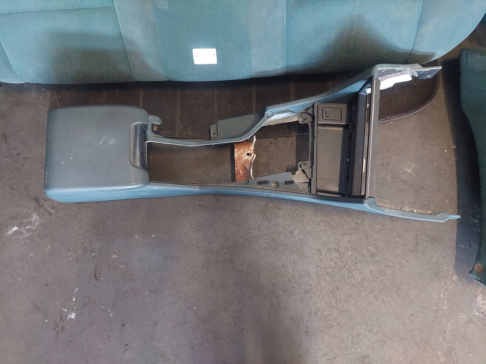 seats KOMPLET left right seat rear part + side BMW E39 520i sedan