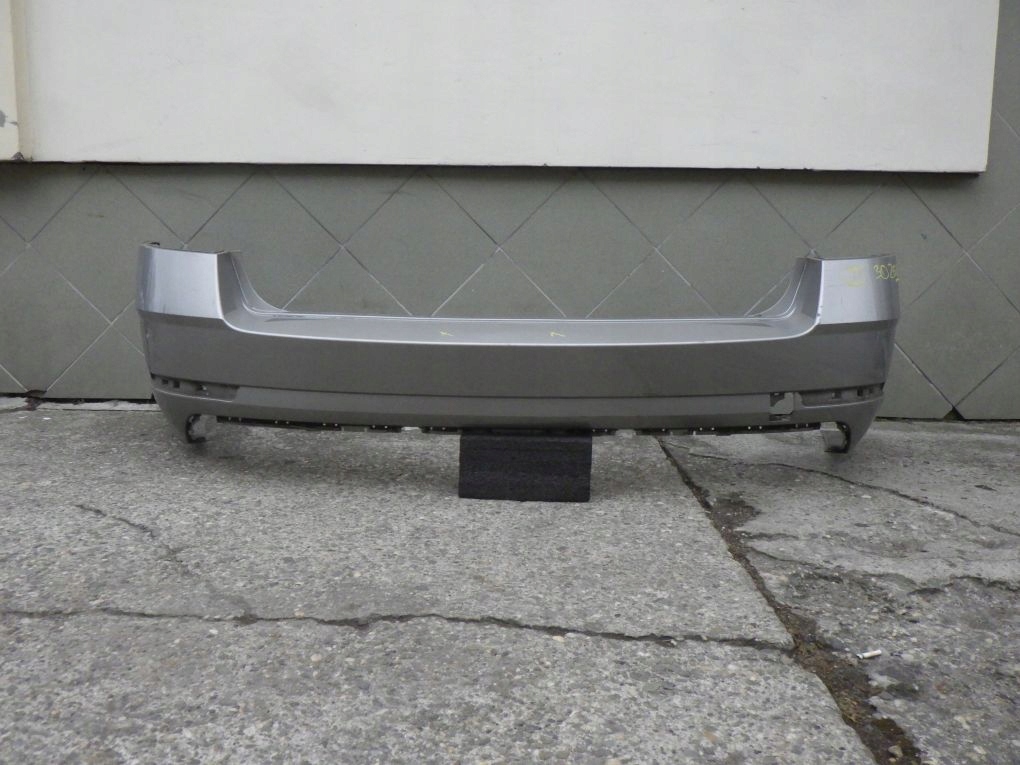 SKODA OCTAVIA III KOMBI 5E9 bumper rear