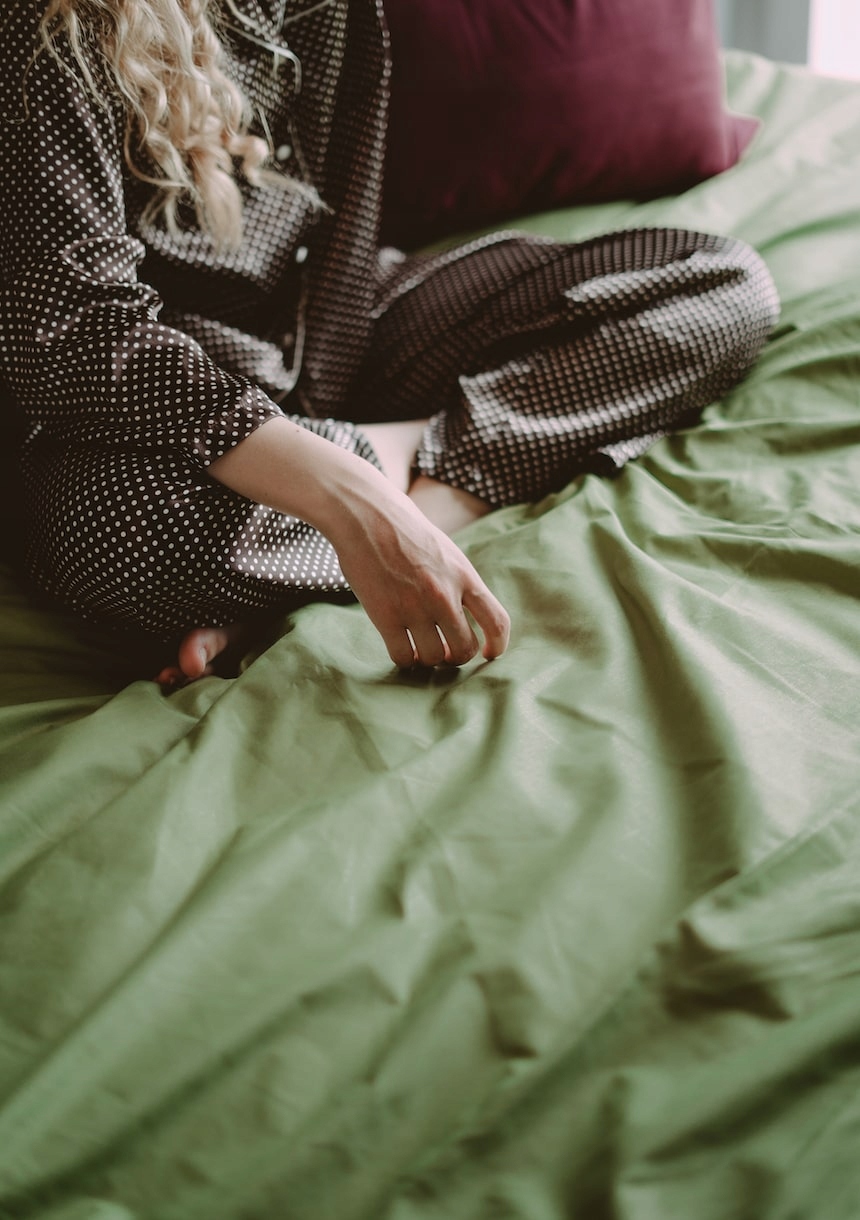 Oliwkowe poszewki na poduszki 2x 50x70 miękka bawełna trwałe miękkie Stan opakowania oryginalne