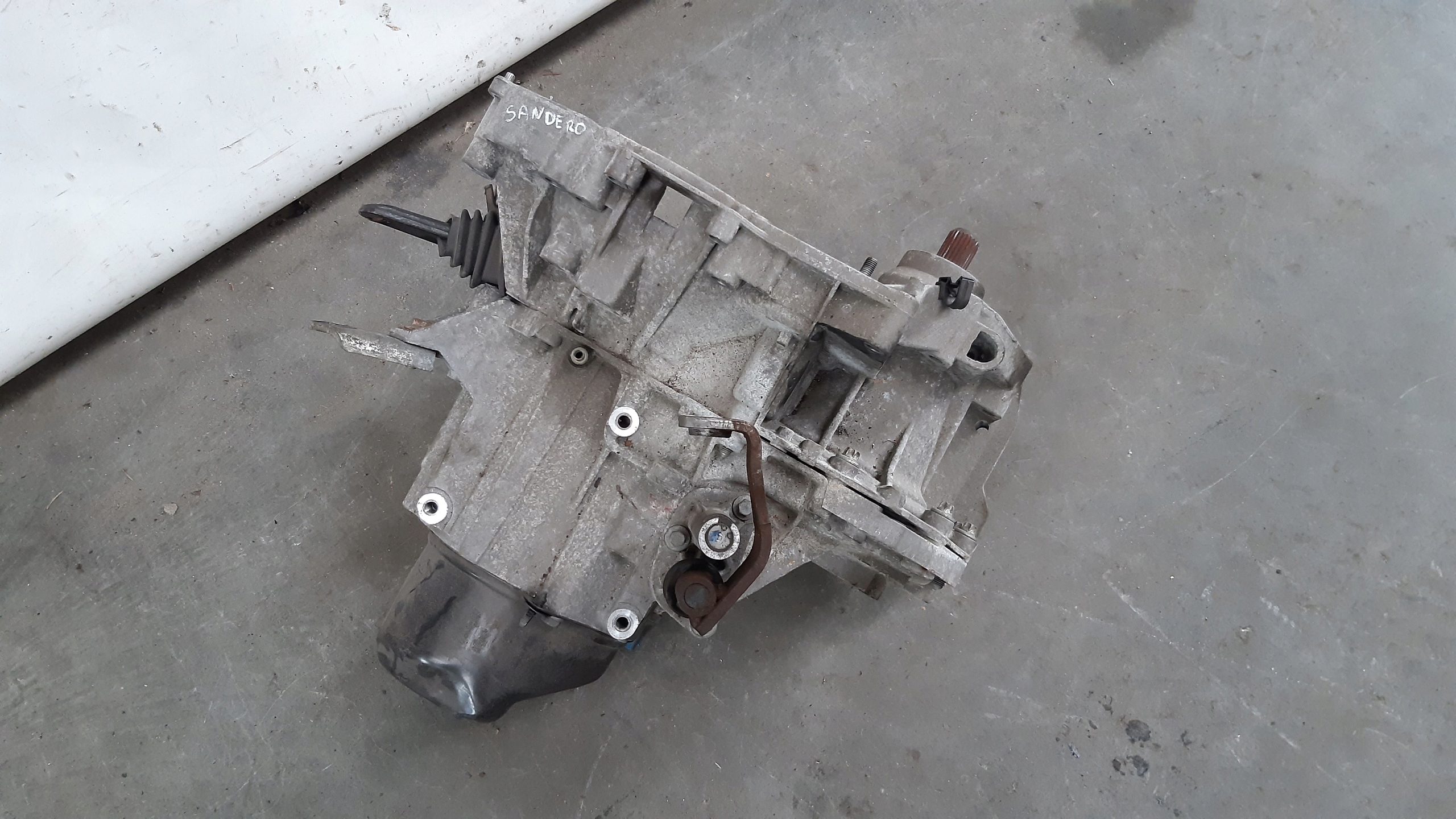 Getriebe 1,2 16V 8200464074 JH3052 Dacia Sandero