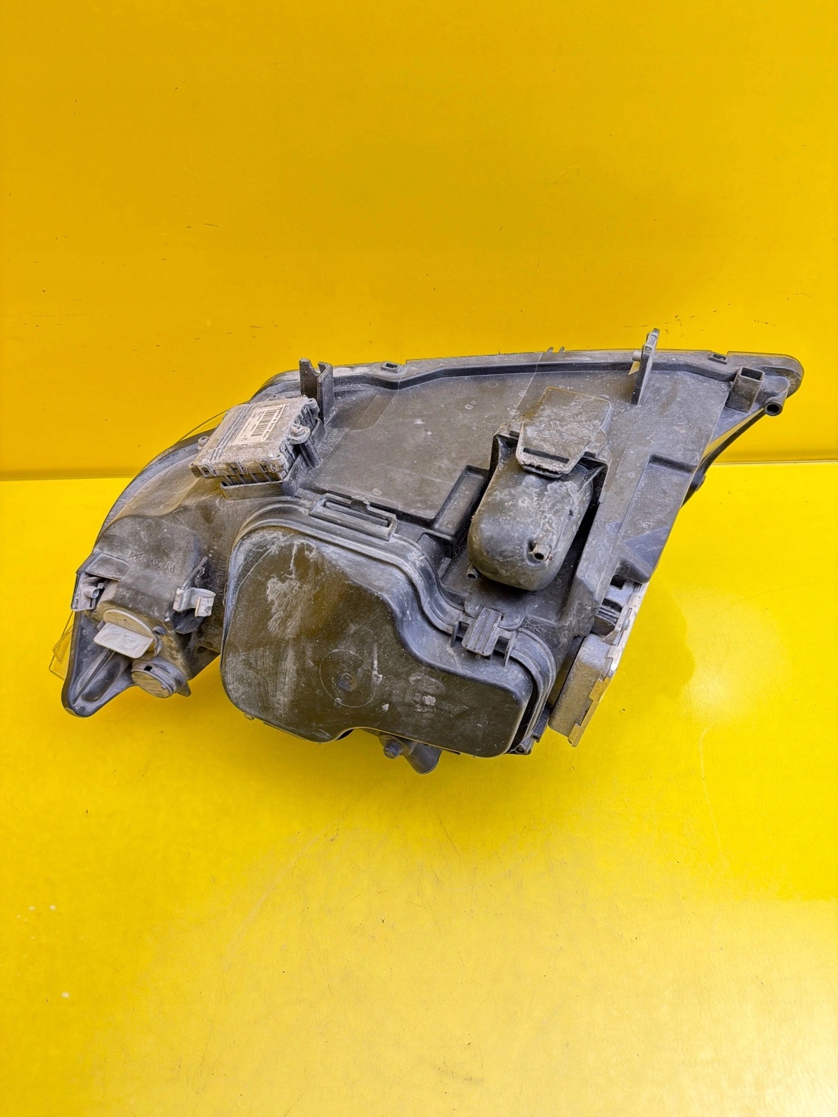 light right BMW 3 E90 E91 Xenon positioning 6942744