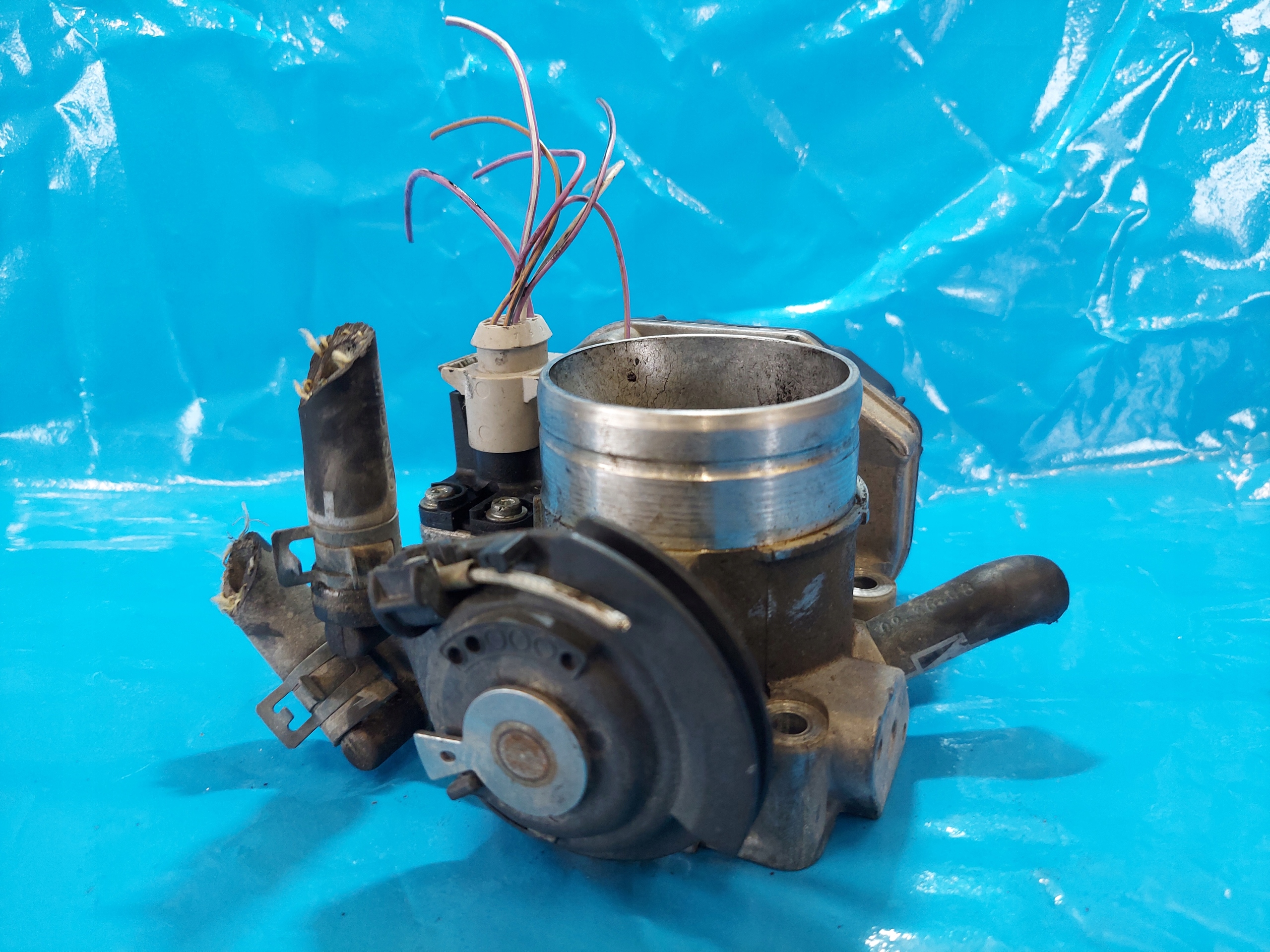 Valvola a farfalla A3 8L GOLF IV 1.8 20V 06A133064M