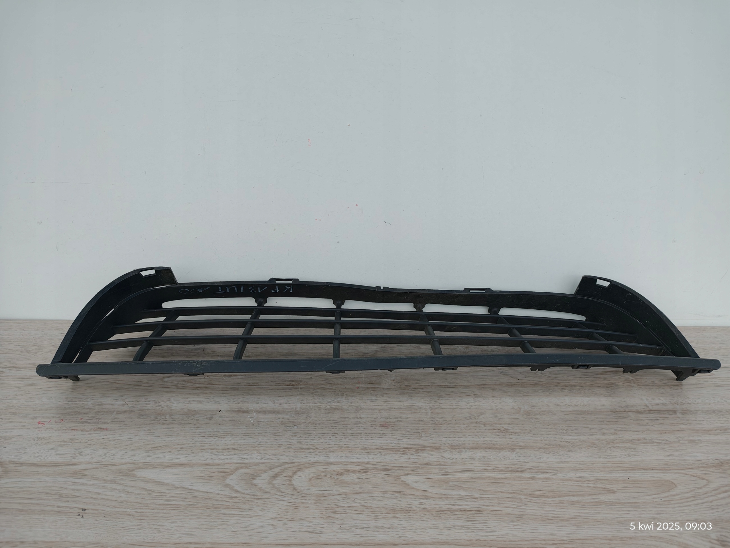 VW CRAFTER 2E grid DO of a bumper front lower central 2E0807835A KP13/UT100