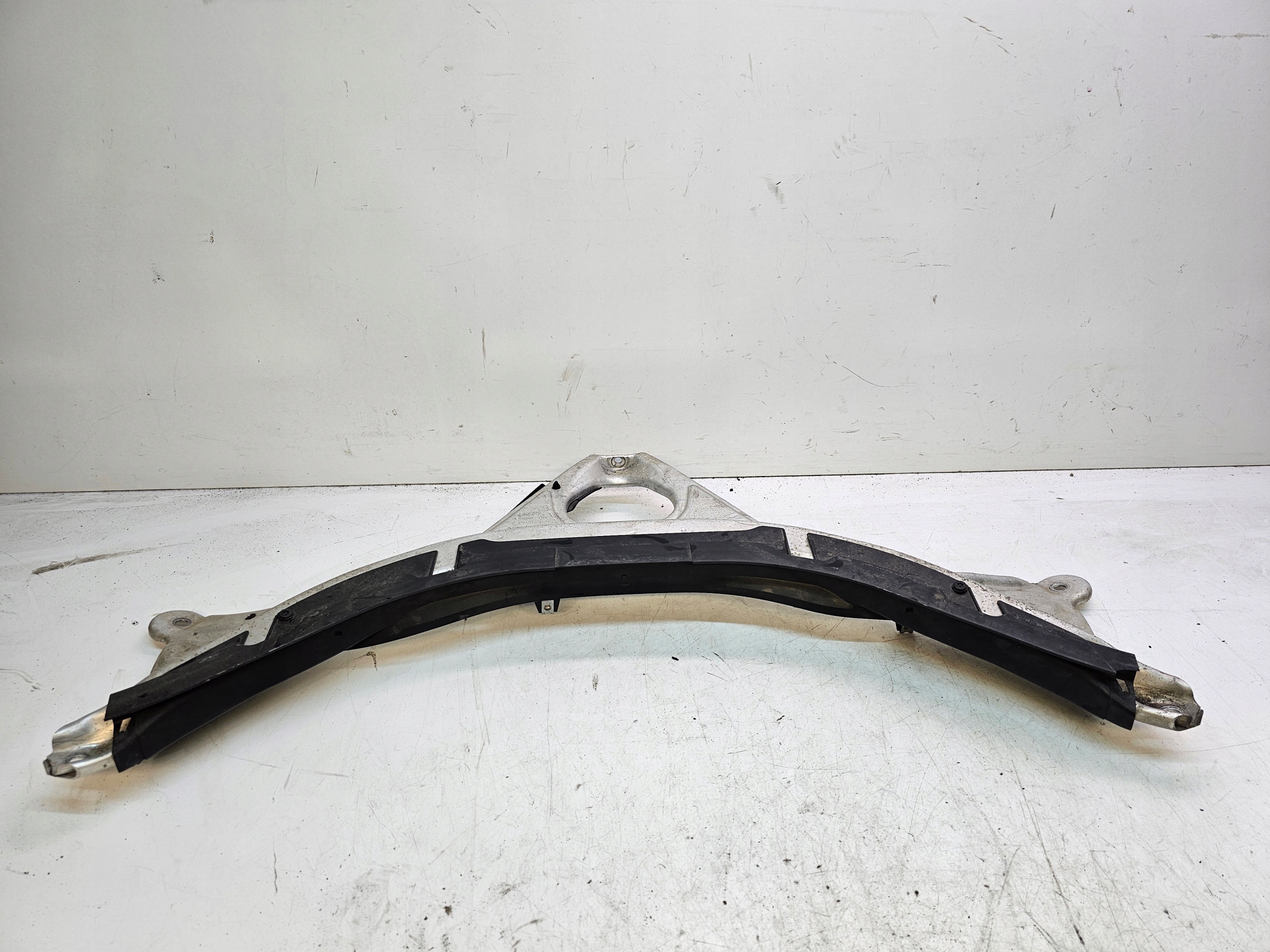 TRAVERSE TRAVERSE KIELICHOW AUDI A6 4G0805645B