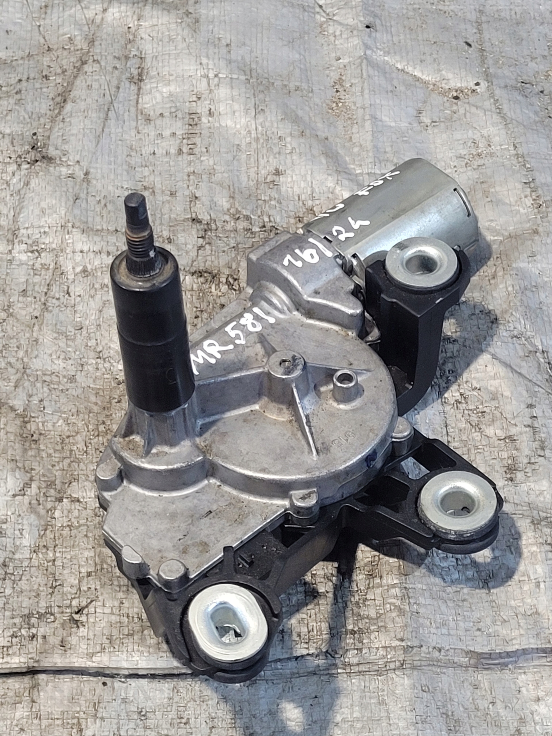 motor ablaktörlők hátsó VOLKSWAGEN FOX 05r.