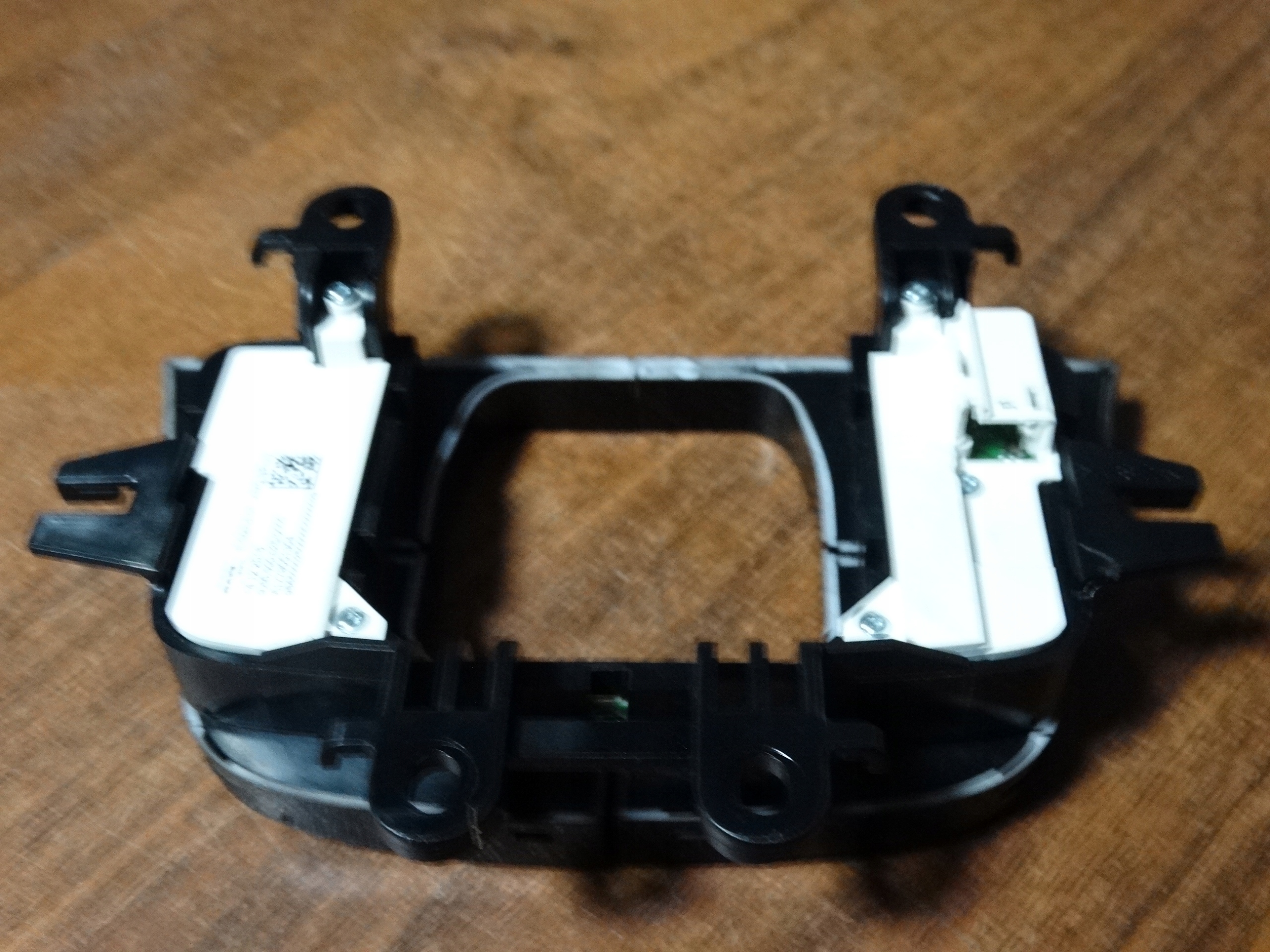 IDEALNY PANEL springing MERCEDES W118 W177 1