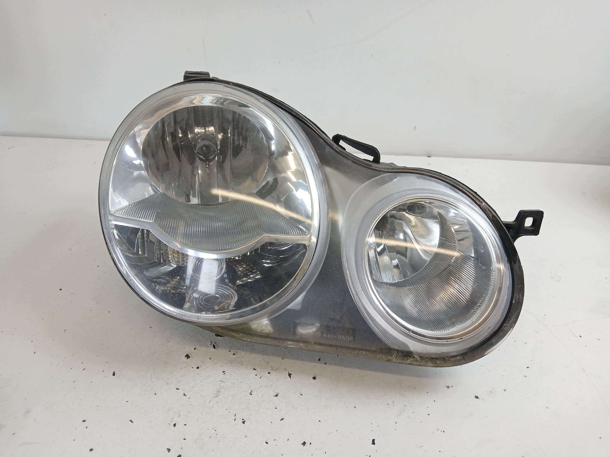 VW POLO 9N light right front