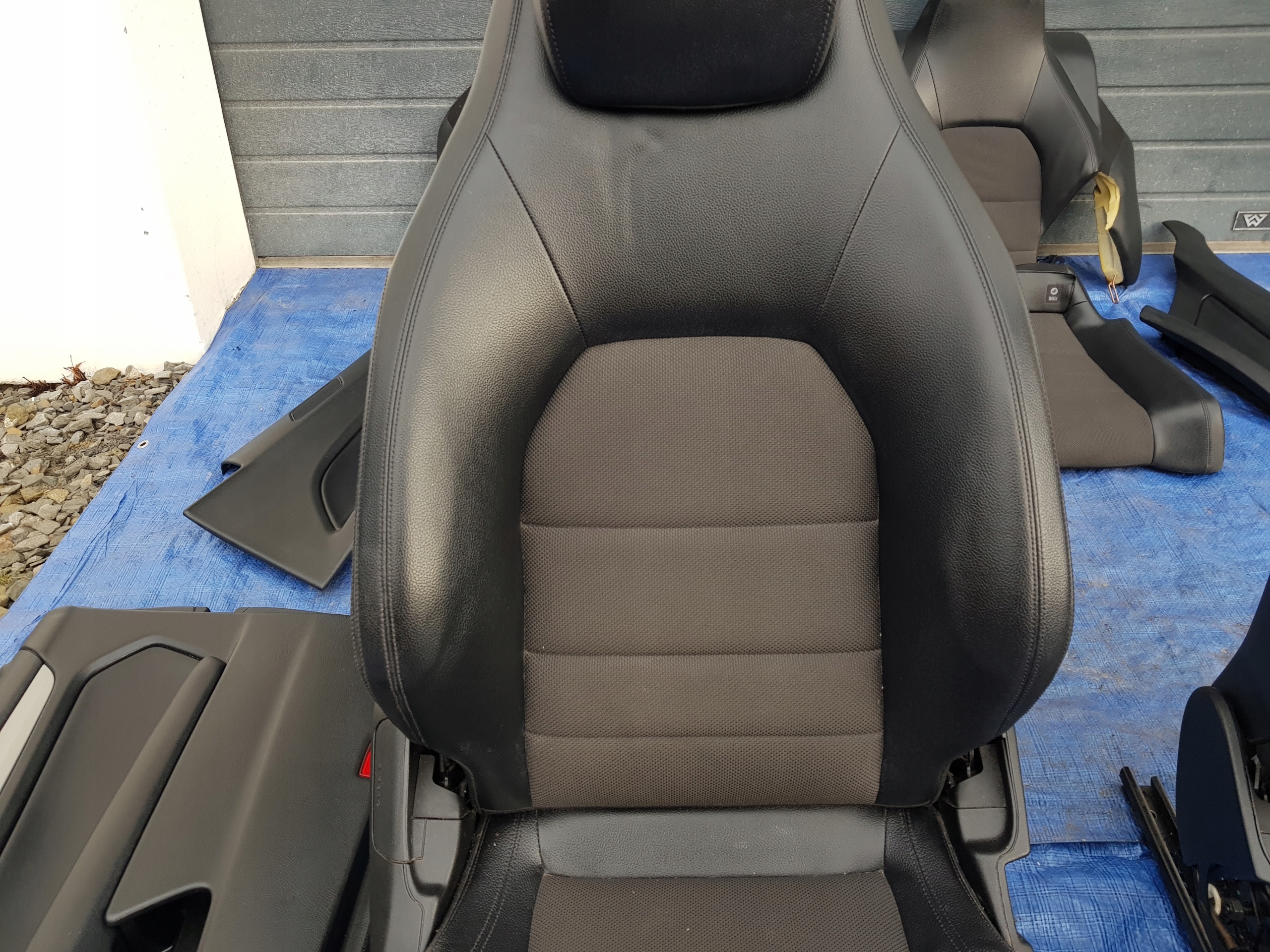 MERCEDES W207 C207 COUPE seats side KOMPLET semi leather
