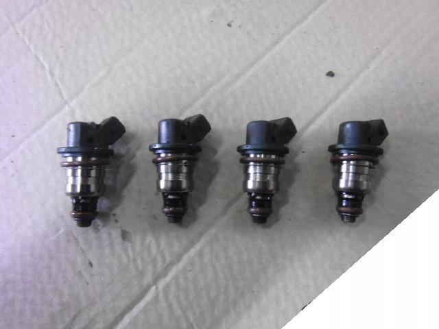 ESPACE 3 III 2.0 98r WTRYSKIWACZ PALIWA