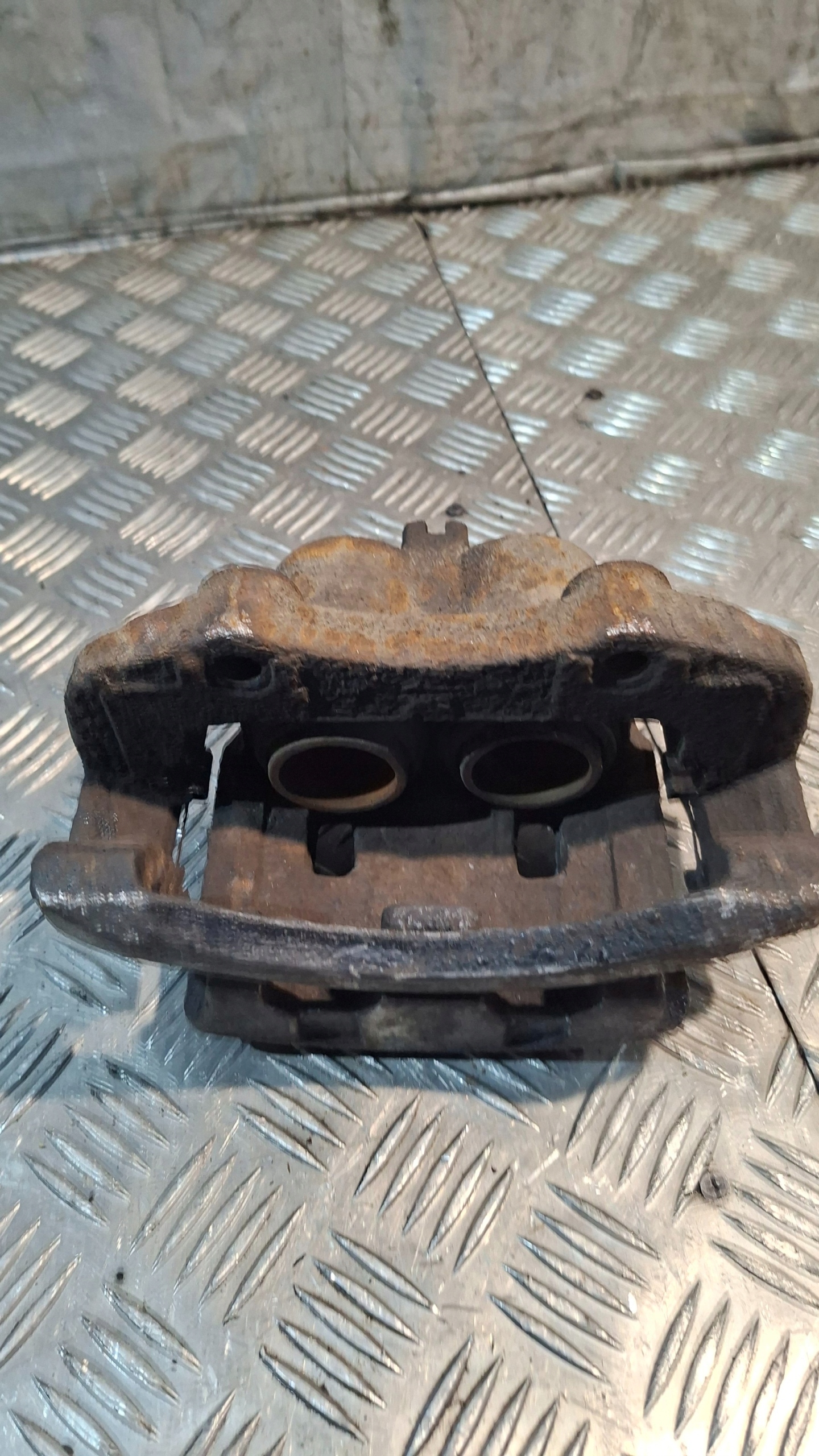 caliper brake left front NISSAN X-TRAIL T30 2.2DCI