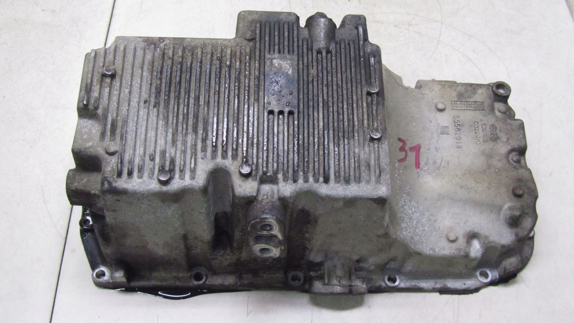 127/031 - OPEL INSIGNIA 2.0 D МАСЛЯНЫЙ ПОДДОН 55582918 08-12