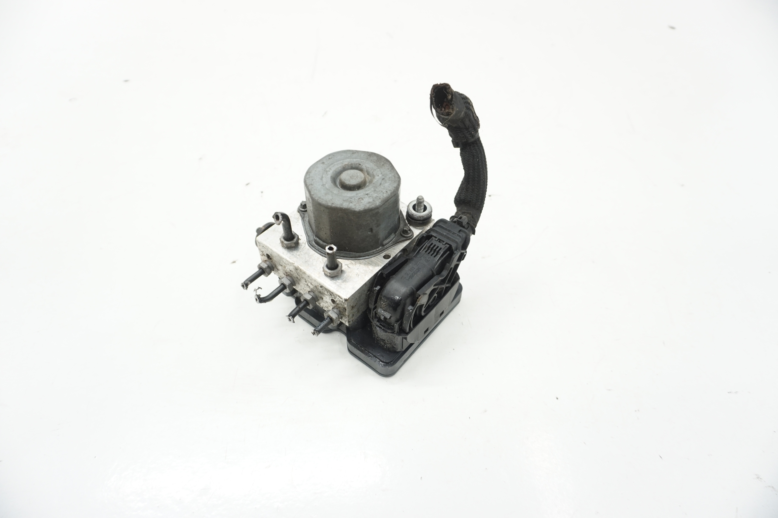 MERCEDES W246 1.5 CDI насос ABS A0094316412