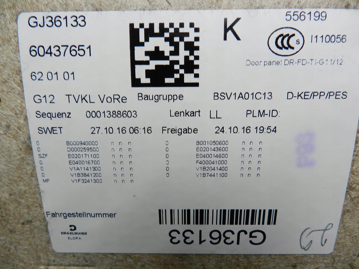 BMW 7 G12 tapacír pravá předek