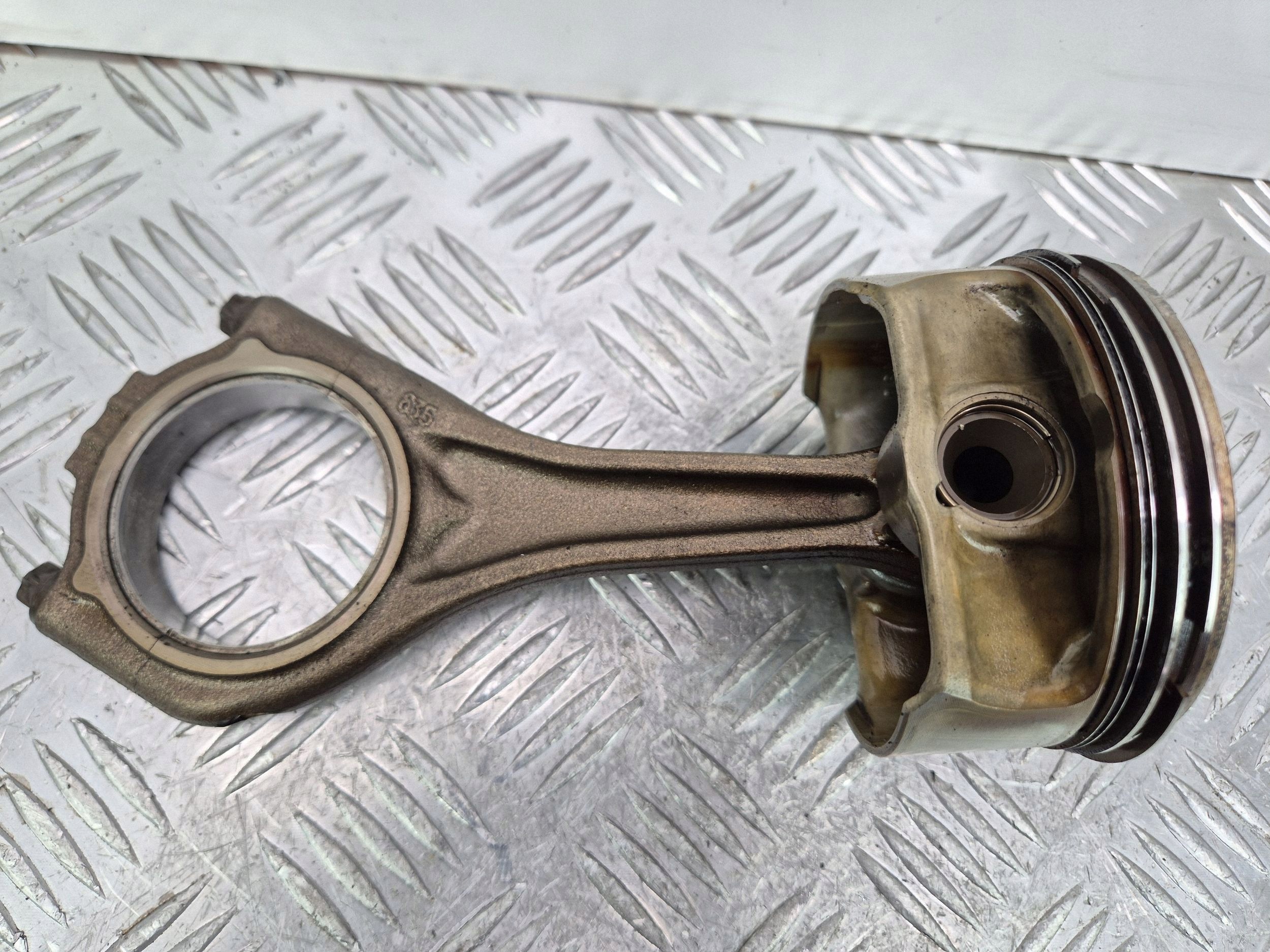 Piston avec bielle BMW BMW 5 E60 E61 550i 4.8 7544525 N62B48B