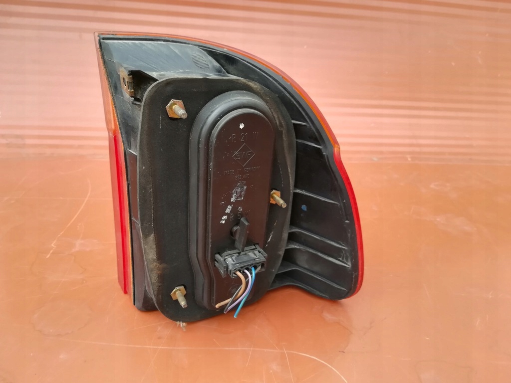 фонарь левый E39 Touring в крыло