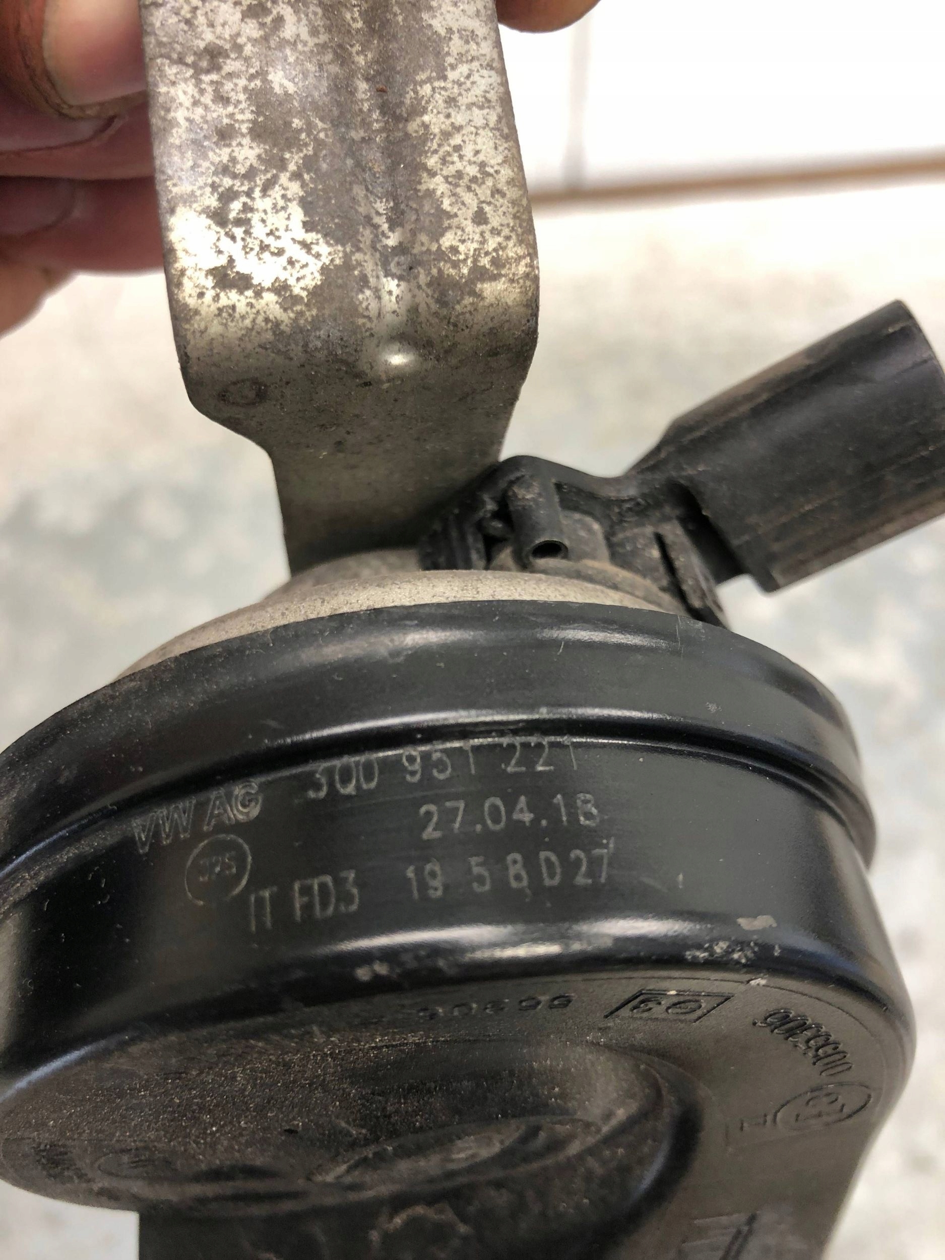 KLAKSON VW PASSAT B8 3Q0951221 3G0951182A
