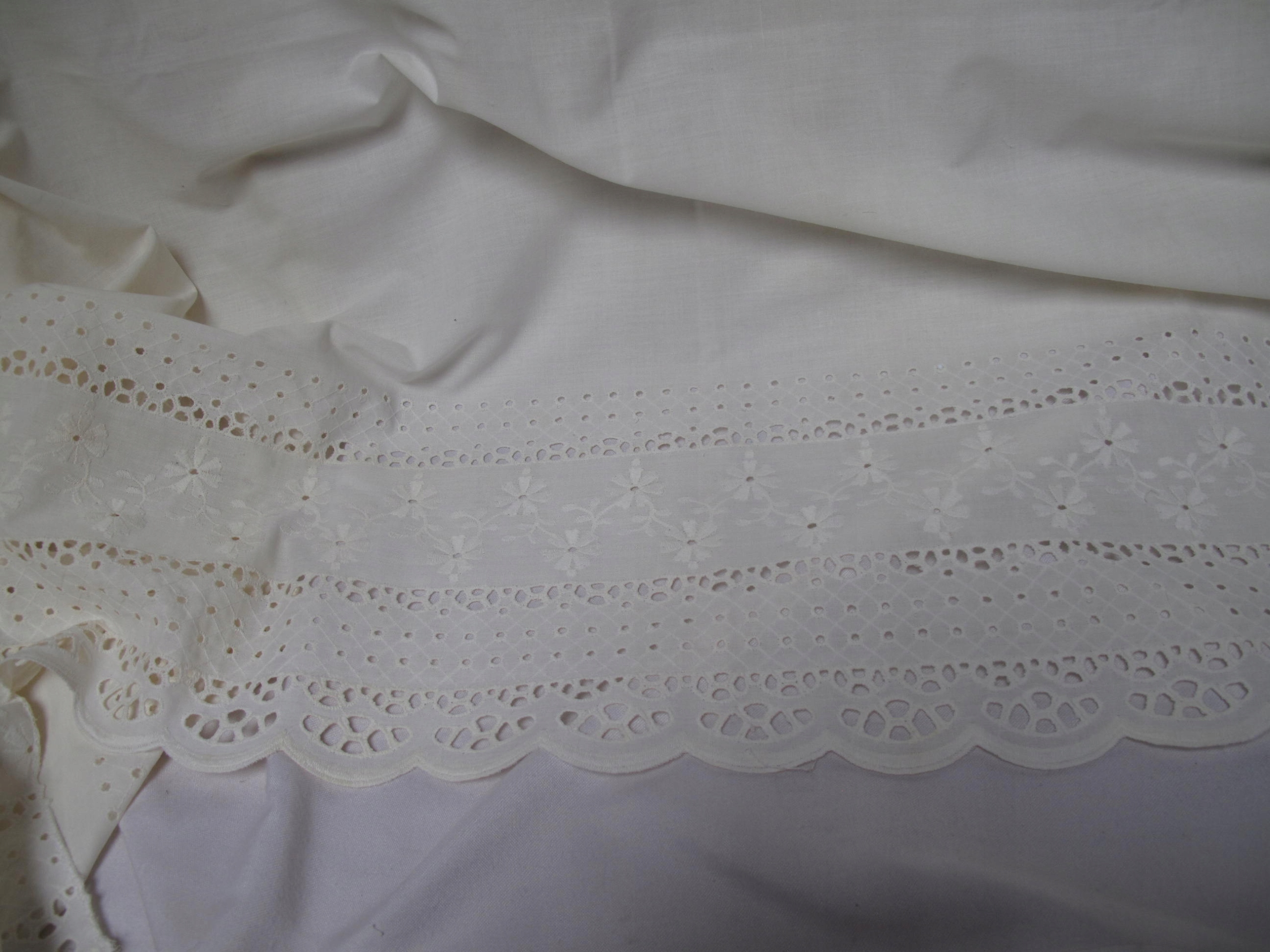 STAROĆ ZAZDROSKI Z HAFTEM ANGIELSKIN