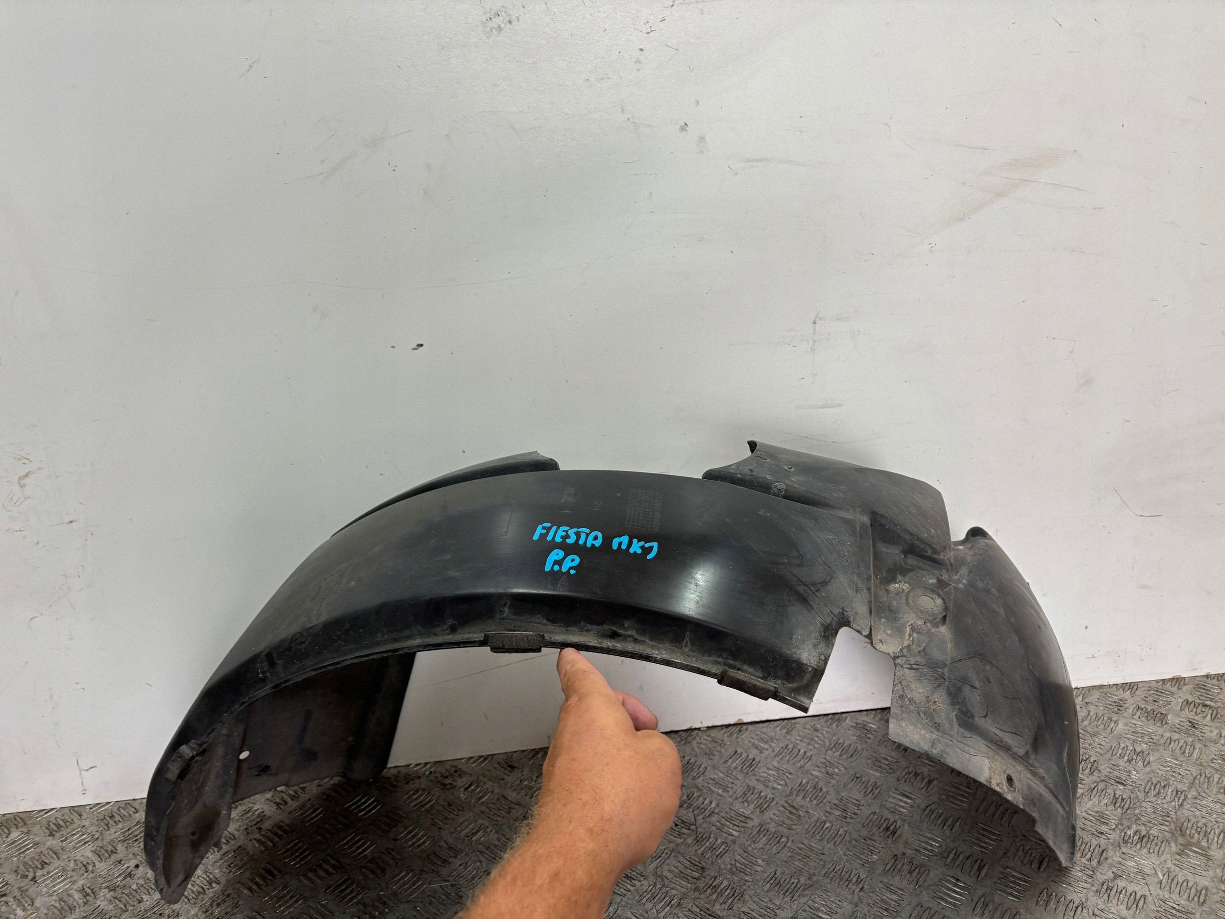 mudguard front front right FORD FIESTA MK7 09- 8A6116114AD