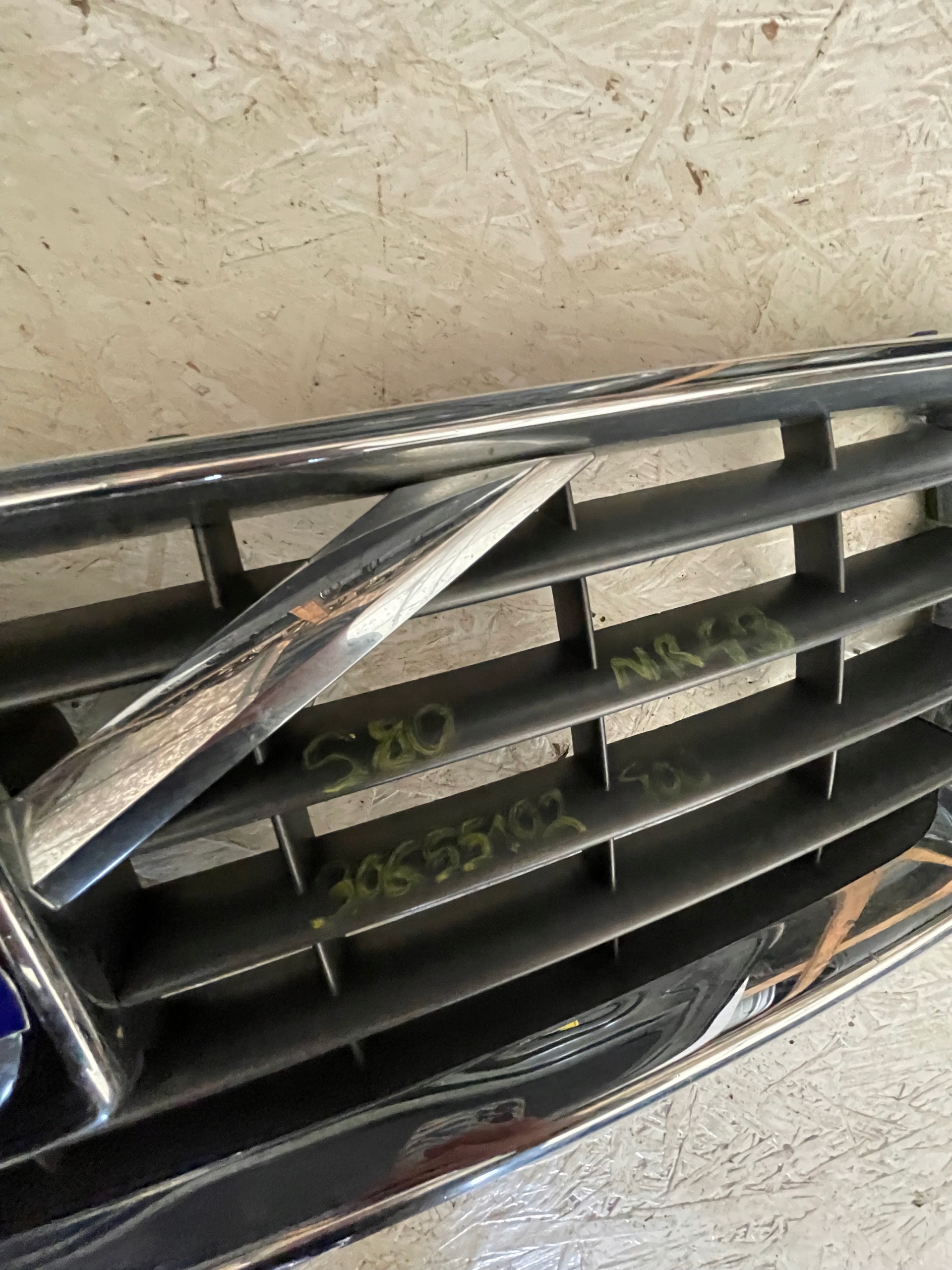 решетка радиатора volvo S80