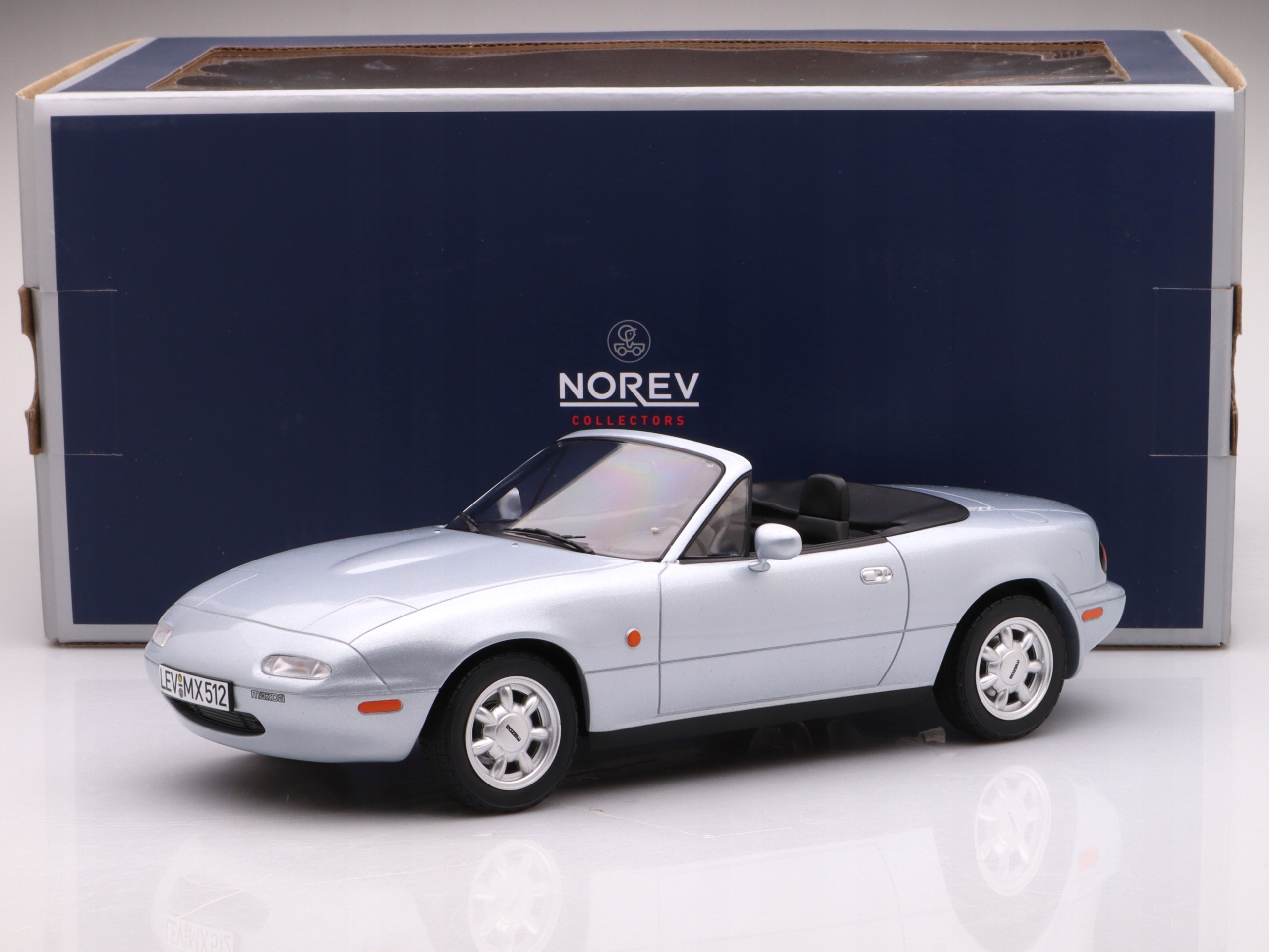 Mazda MX-5 1989, silver Norev 1:18