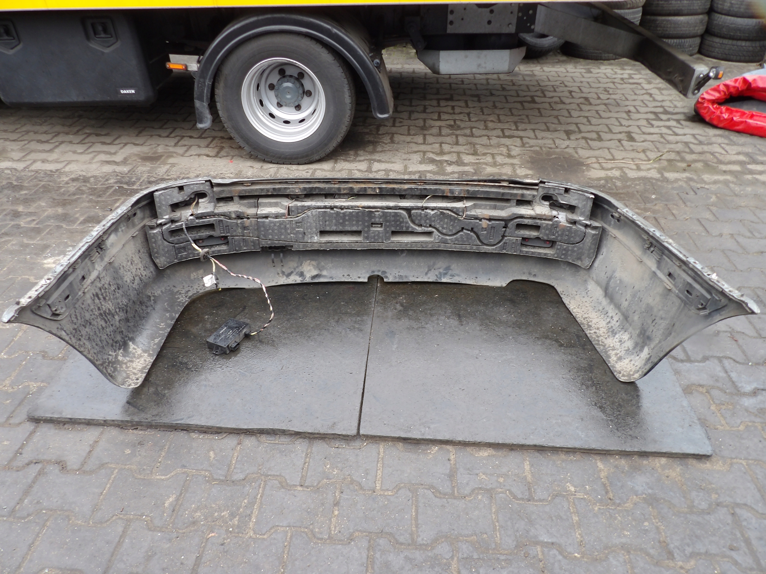 PEUGEOT 607 bumper rear part PDC