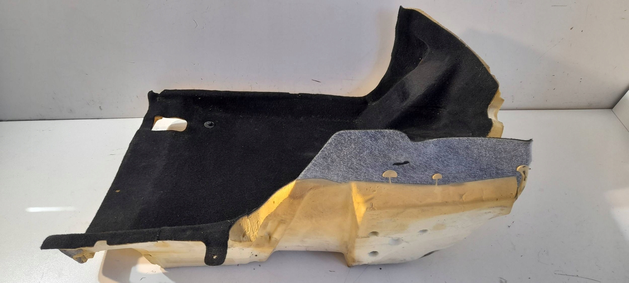 Mercedes-Benz GLA H247 carpet front left A1776802907 (GL3)